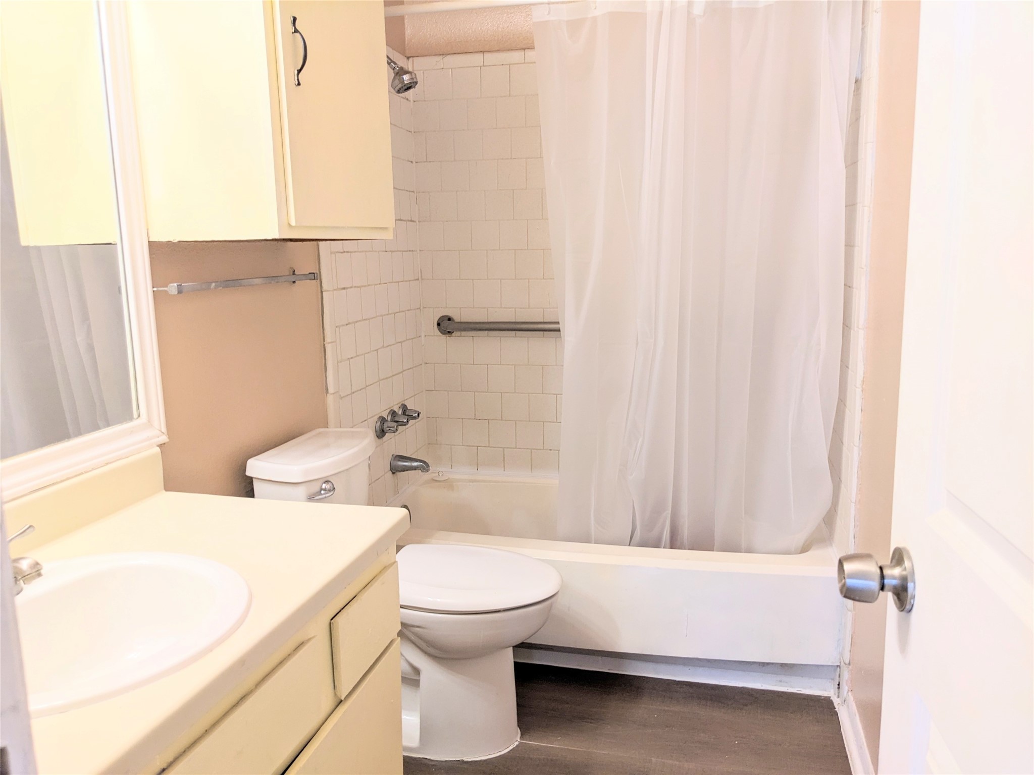 10855 Meadowglen Lane 702 Property Photo 8