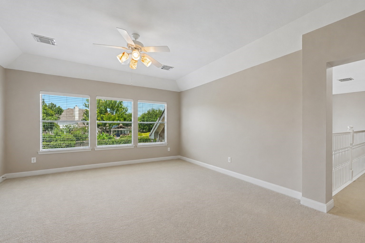 2905 Harvest Hill Drive Property Photo 25