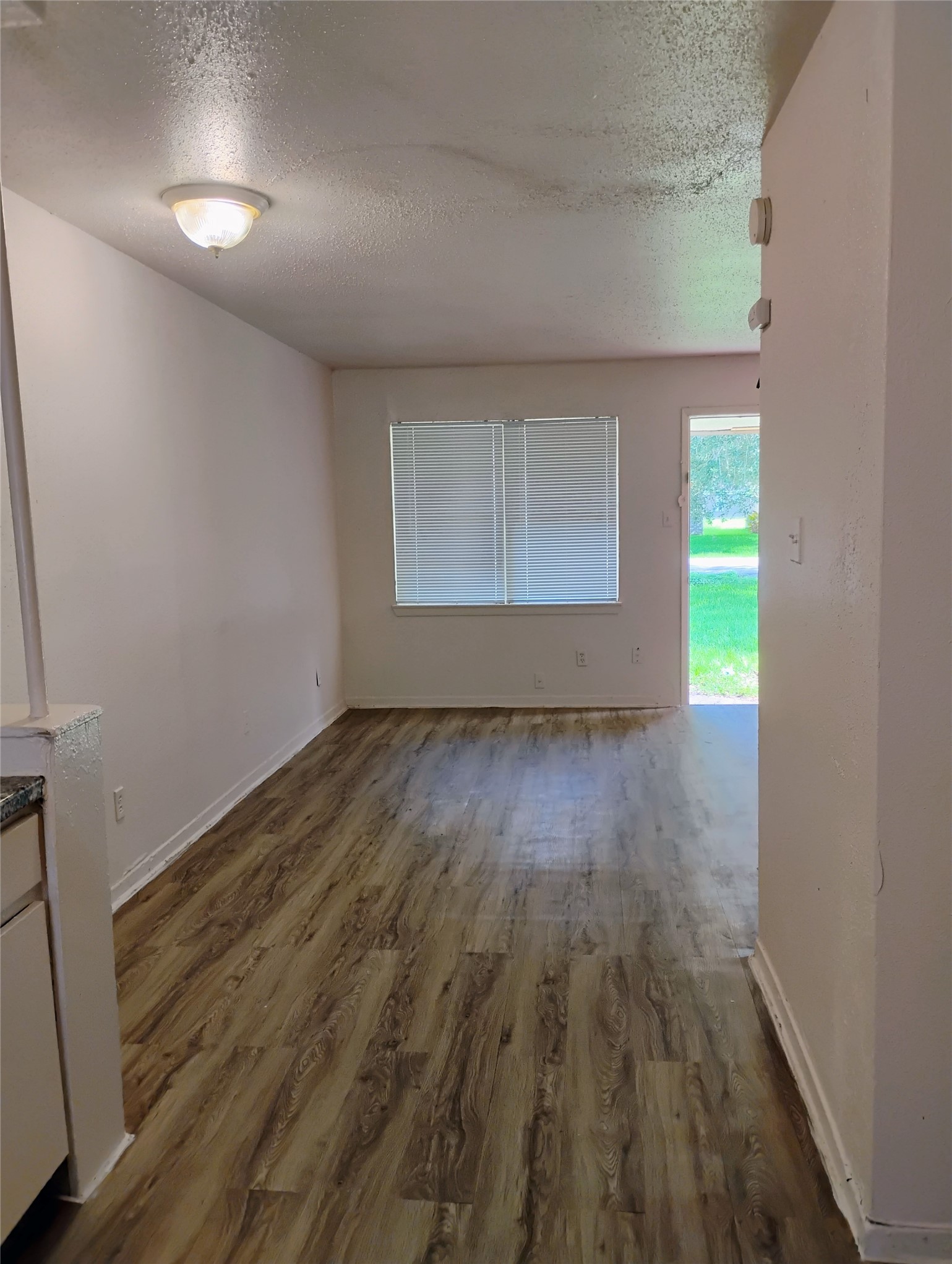 4203 Dawson Property Photo 2