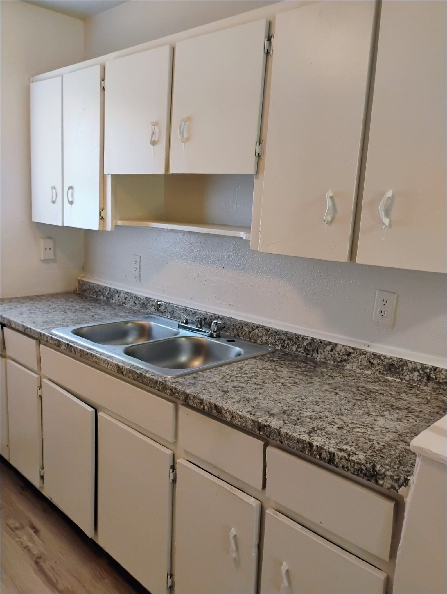 4203 Dawson Property Photo 3