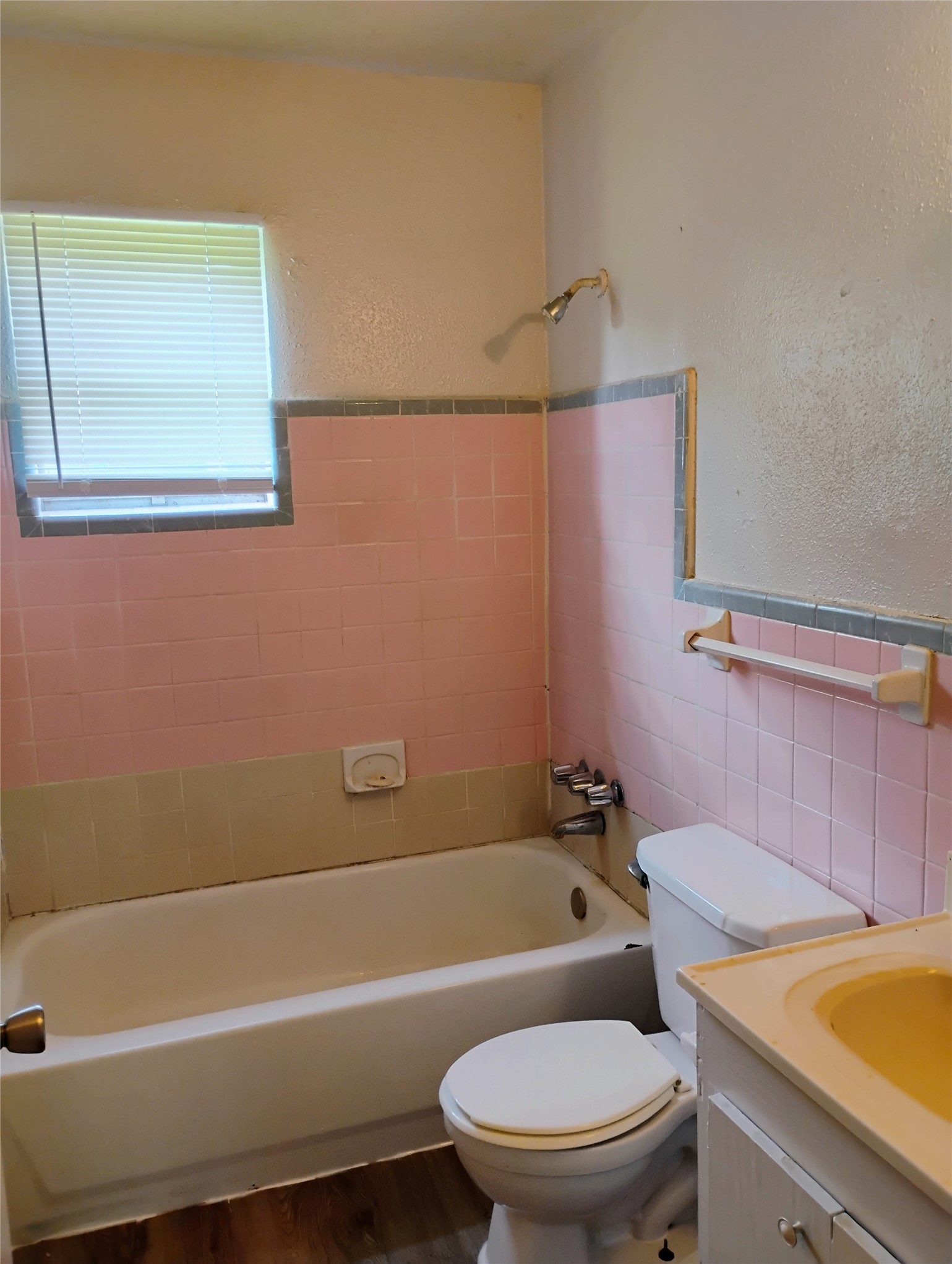 4203 Dawson Property Photo 8