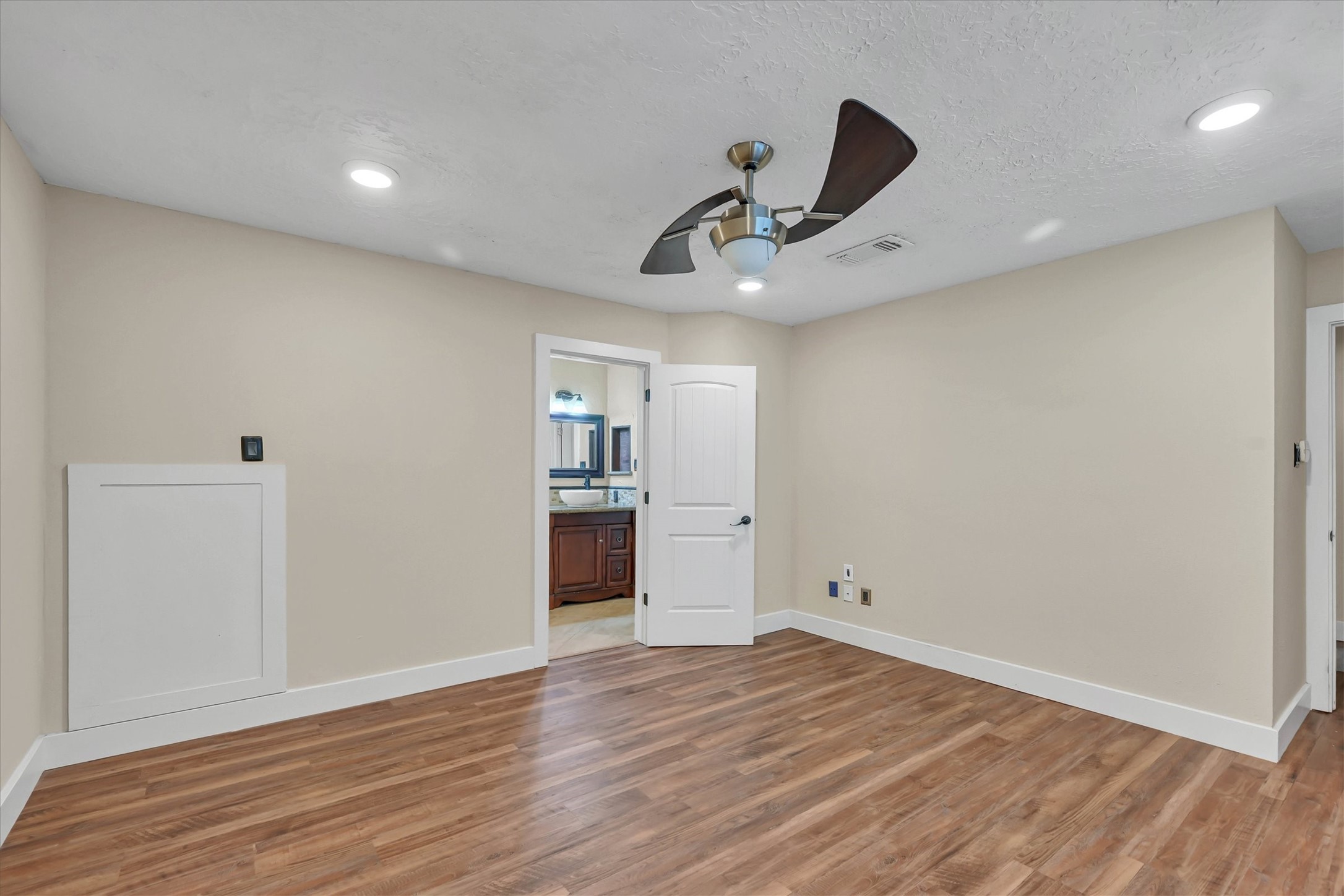 4415 Pineville Lane Property Photo 15