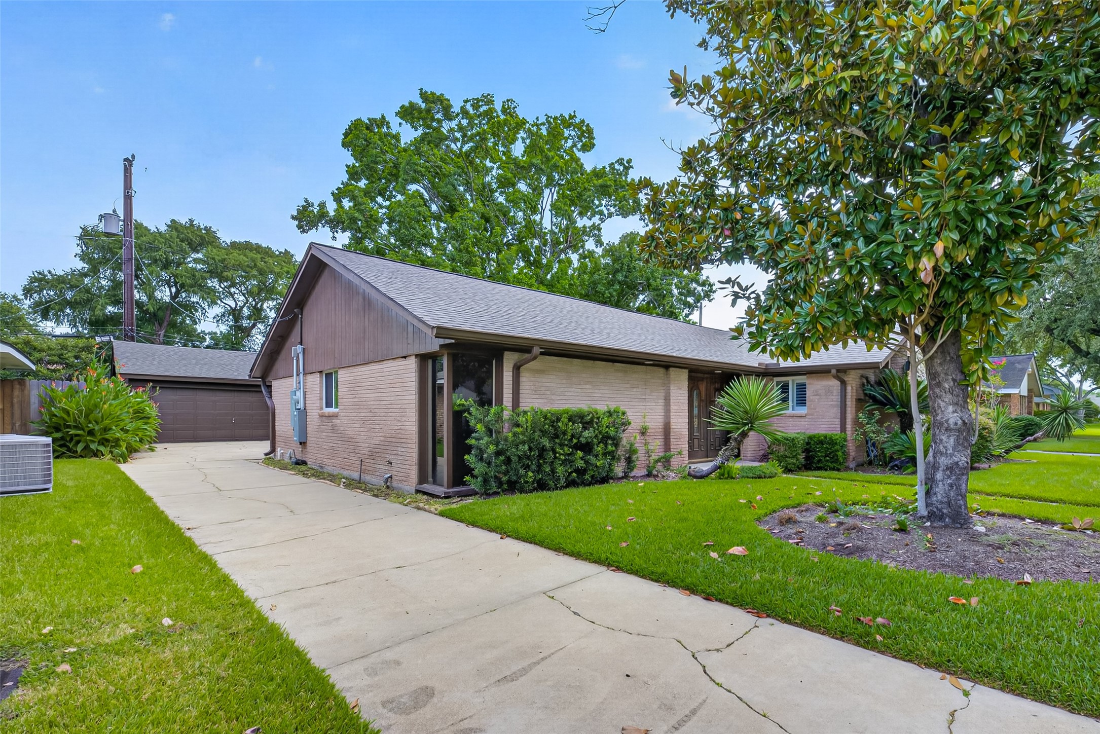 5830 Yarwell Drive Property Photo 3