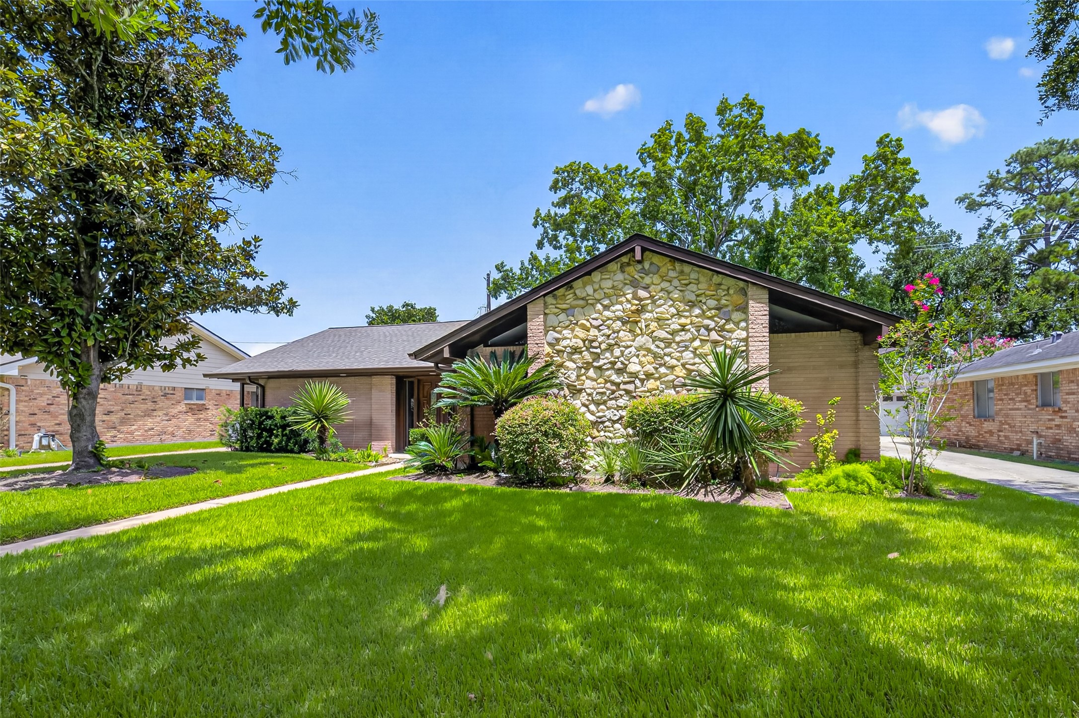 5830 Yarwell Drive Property Photo 4