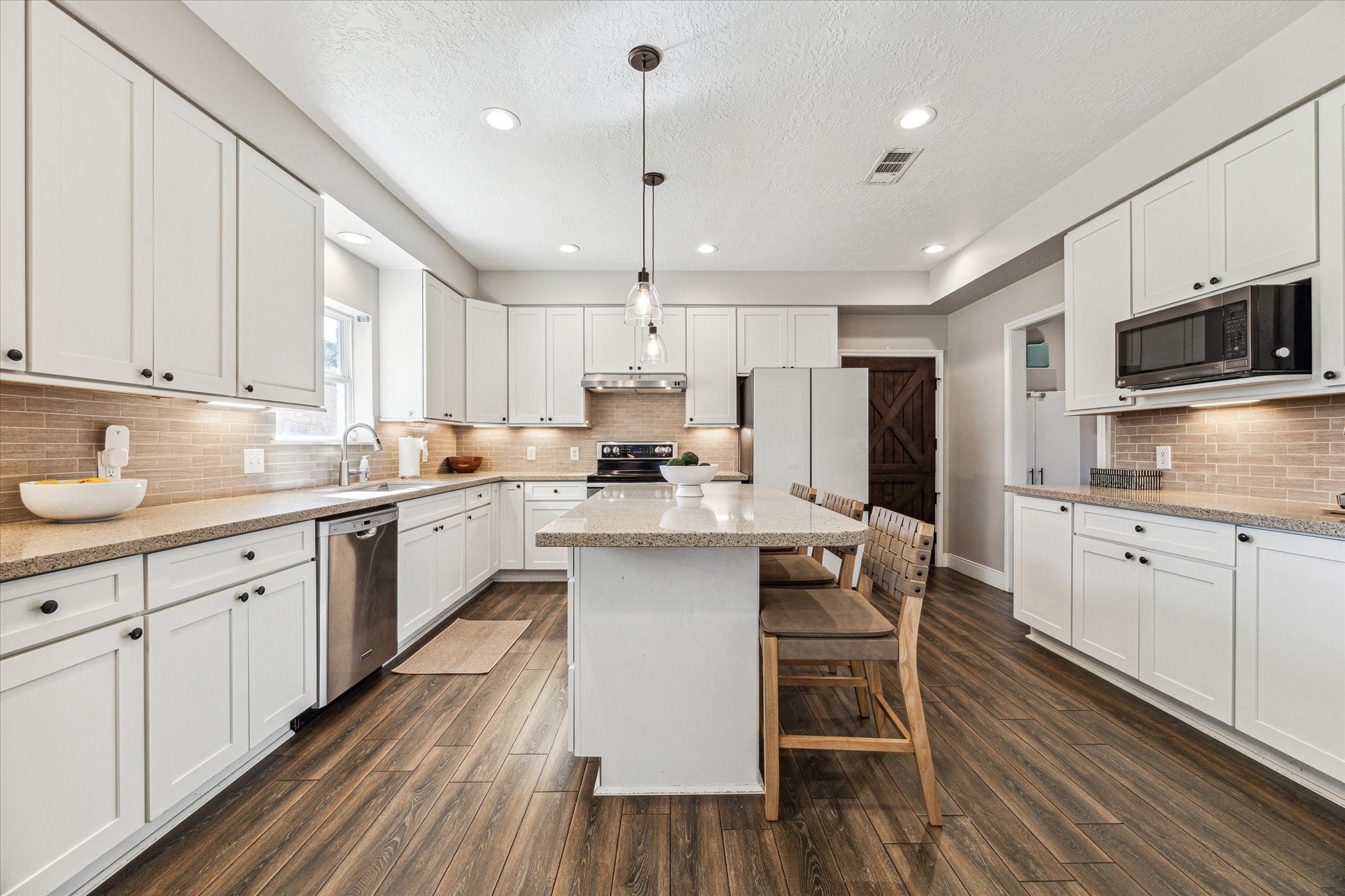17411 Grant Road Property Photo 9