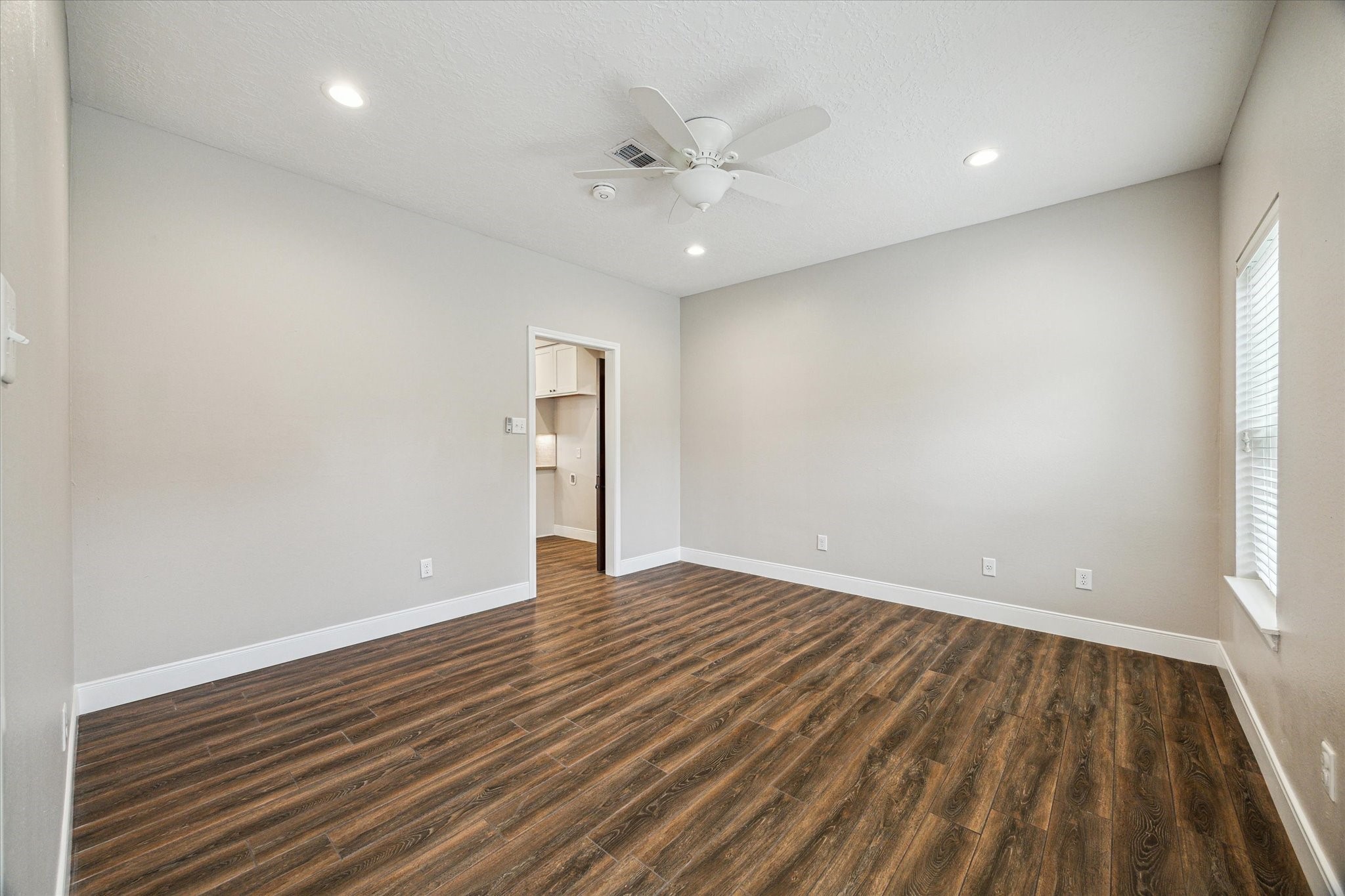 17411 Grant Road Property Photo 15