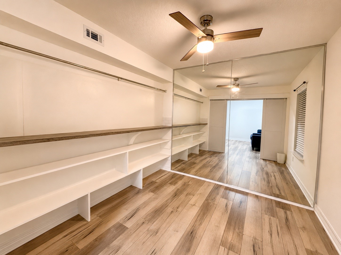 3131 Southwest Freeway C35 Property Photo 4