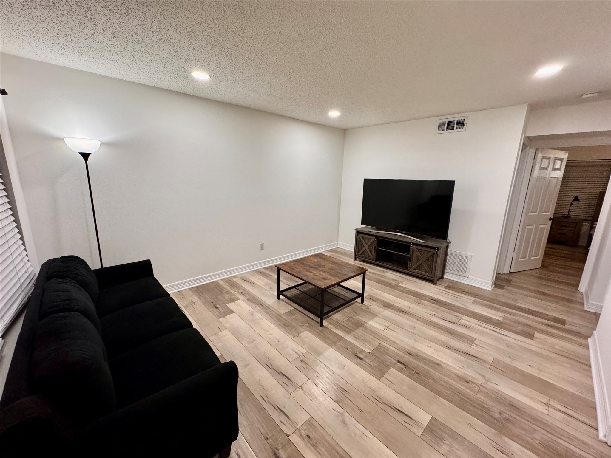 3131 Southwest Freeway C35 Property Photo 12