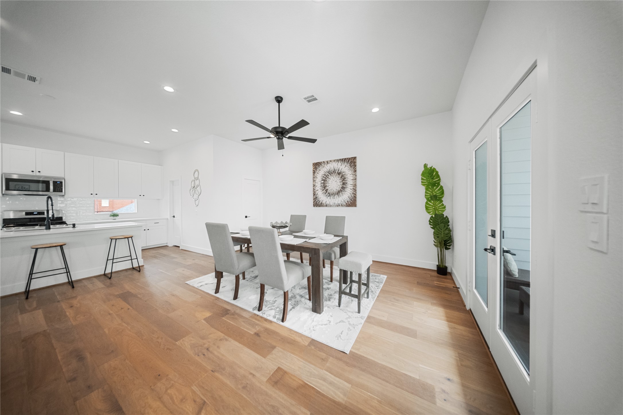 1120 Hogan Street Property Photo 6