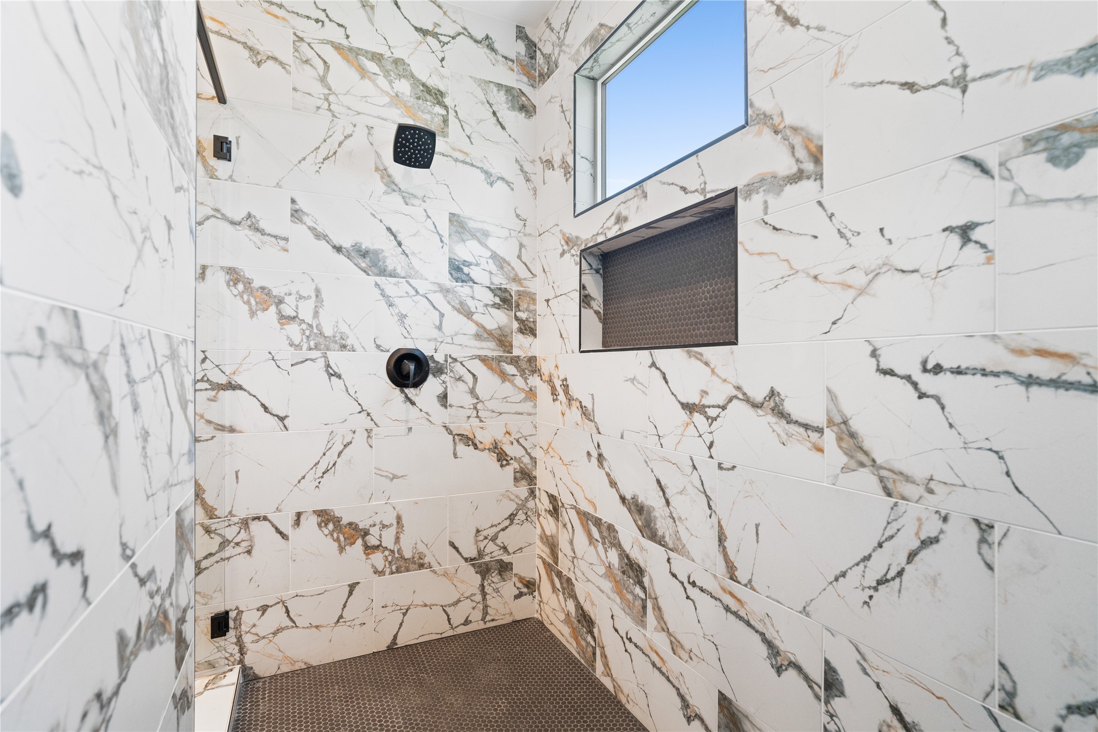 1120 Hogan Street Property Photo 17