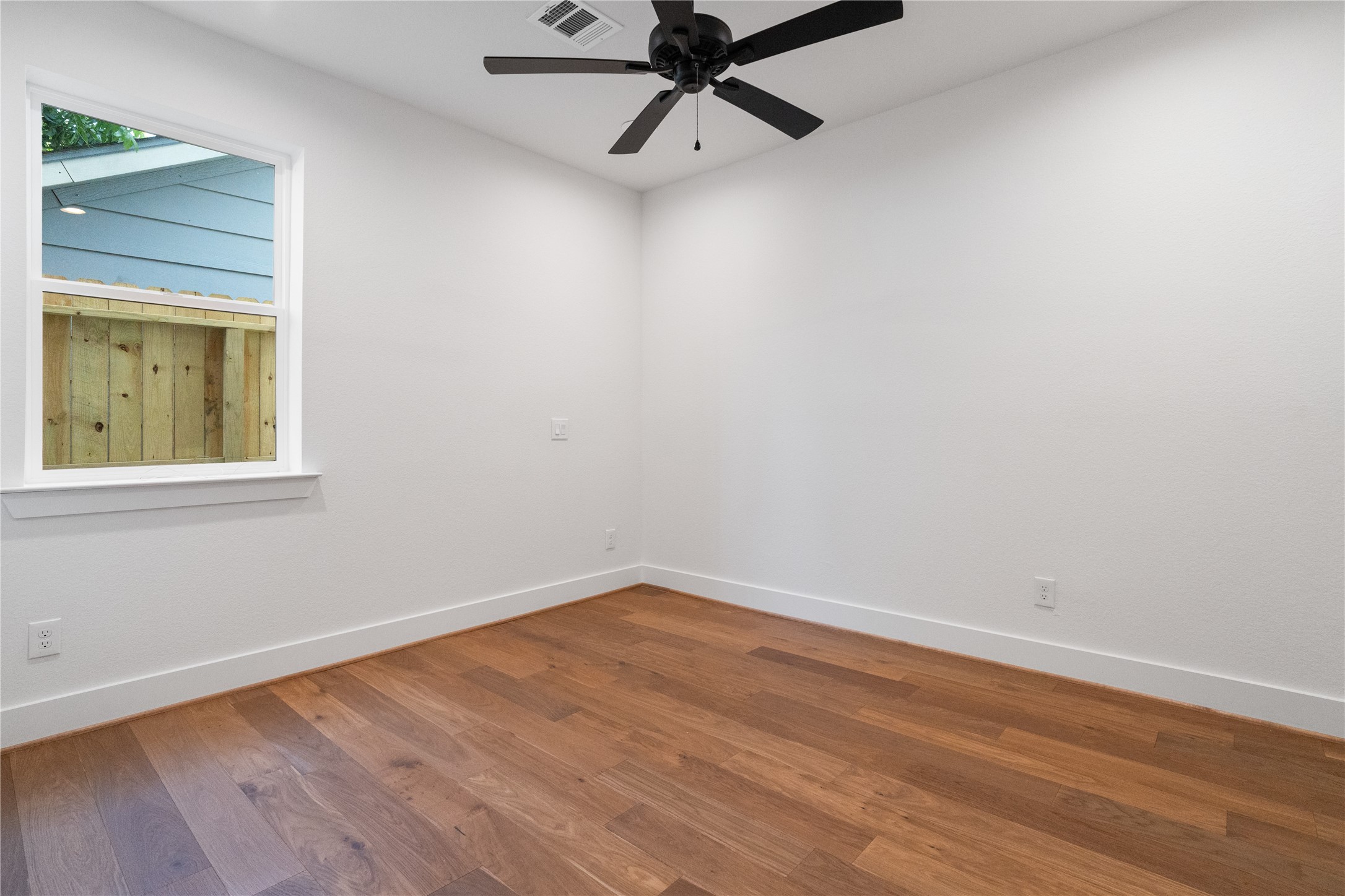 1120 Hogan Street Property Photo 21