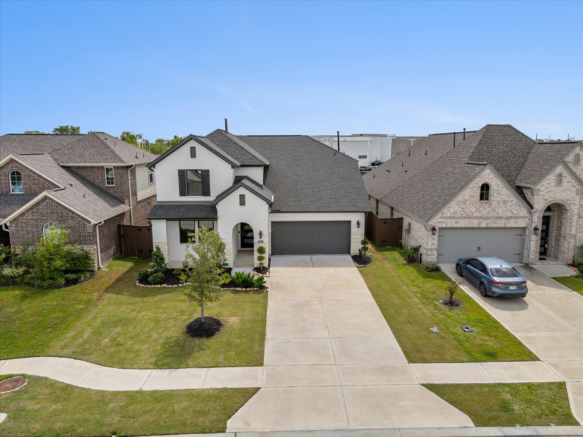 4334 Whitney Crest Court Property Photo 2