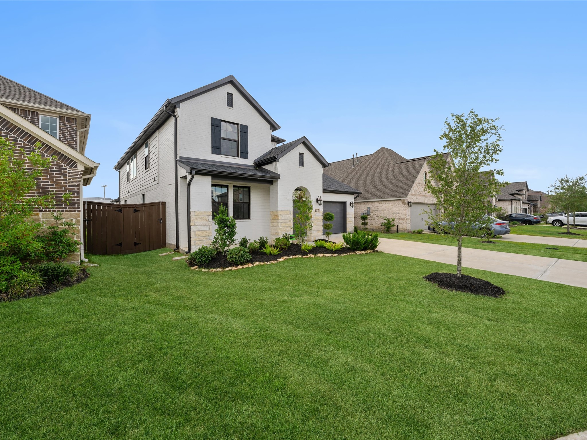 4334 Whitney Crest Court Property Photo 3