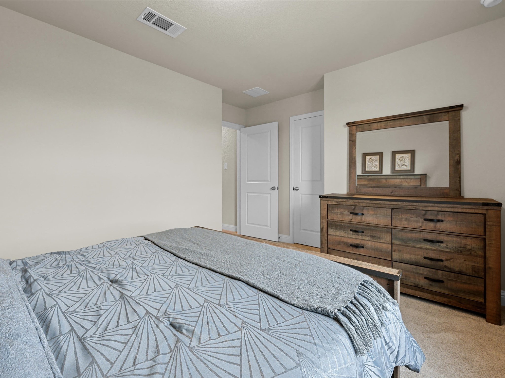 4334 Whitney Crest Court Property Photo 14