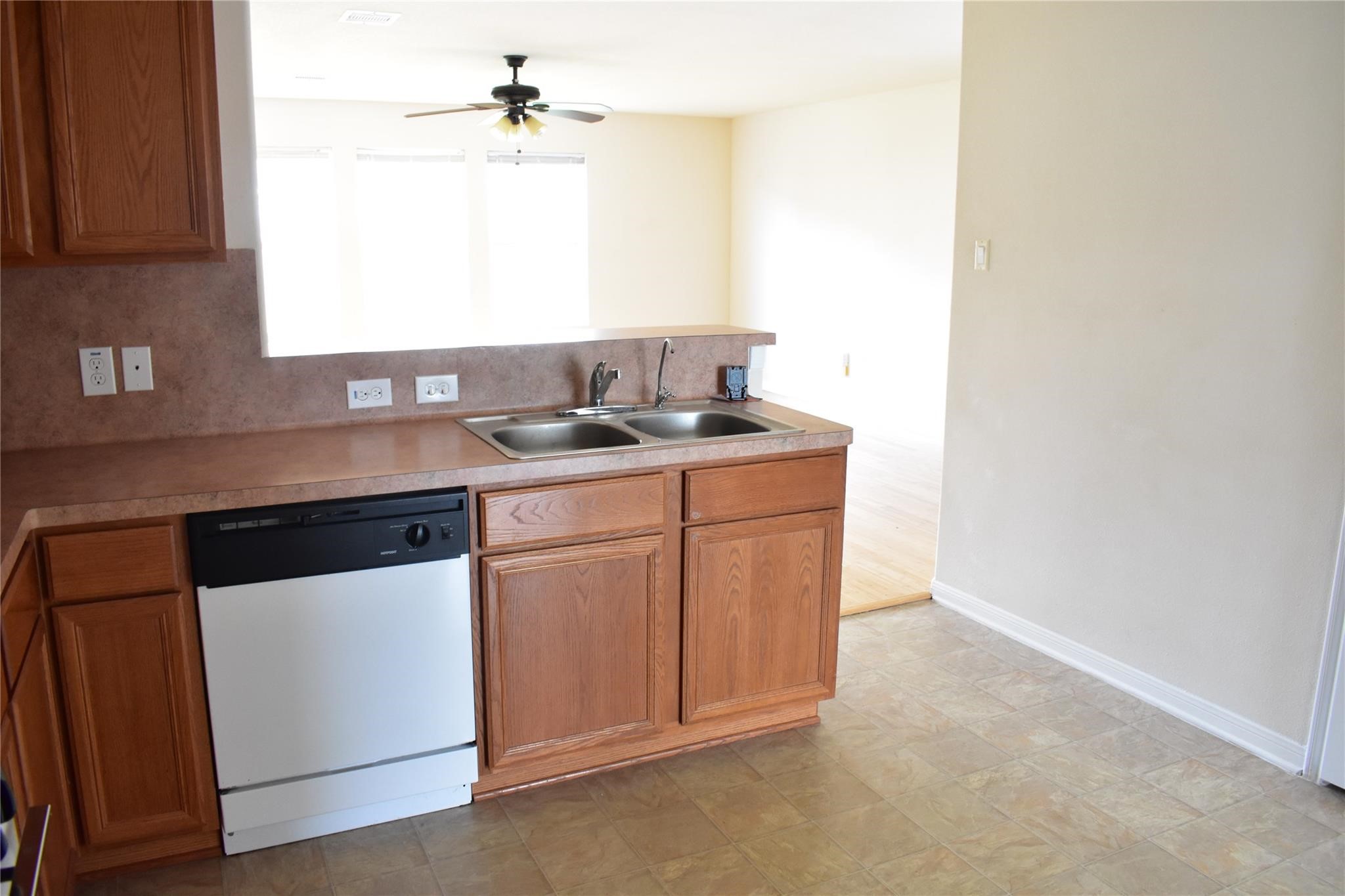 3610 Barkers Crossing Avenue Property Photo 8
