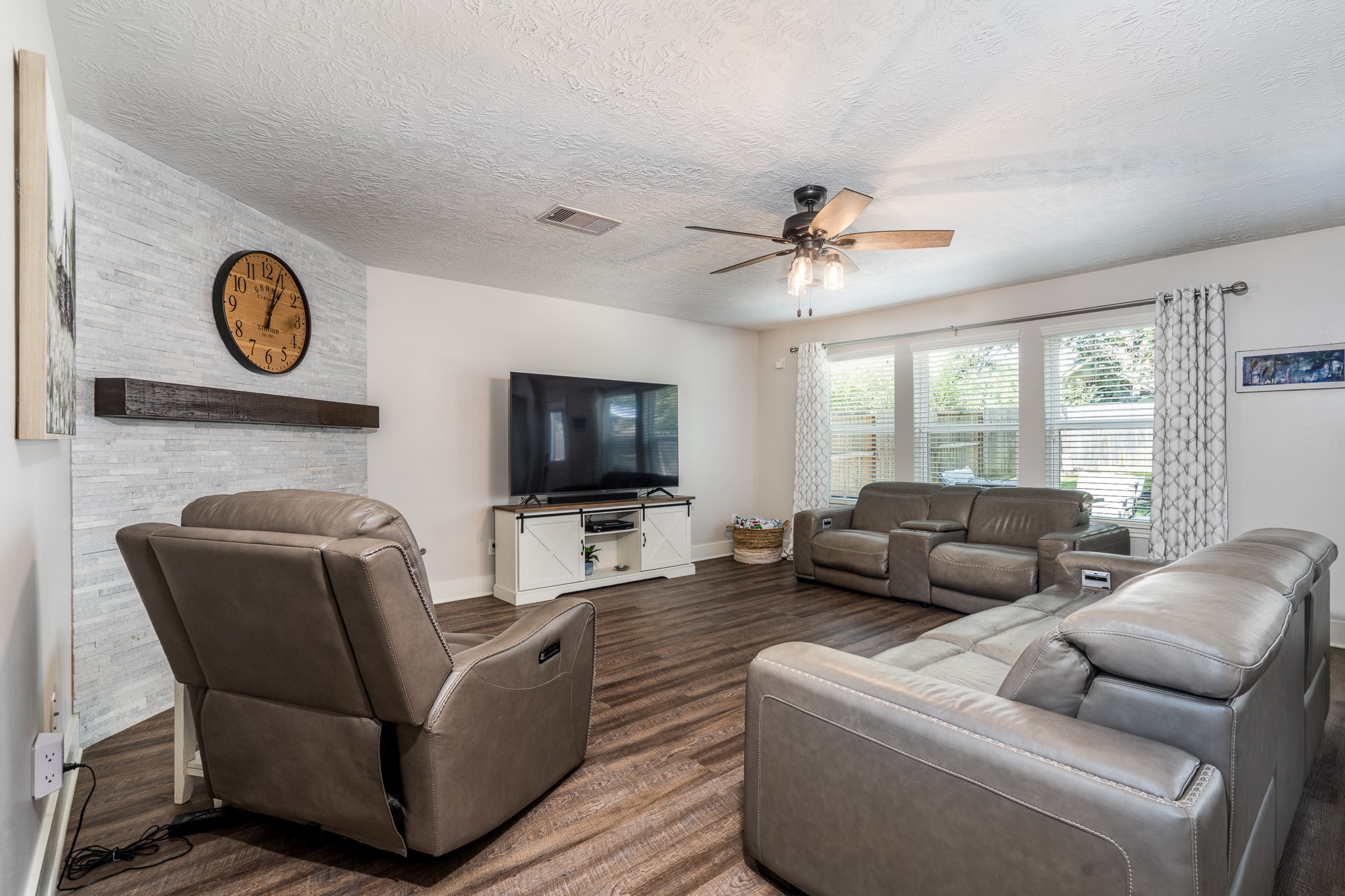 15331 Redbud Berry Way Property Photo 18