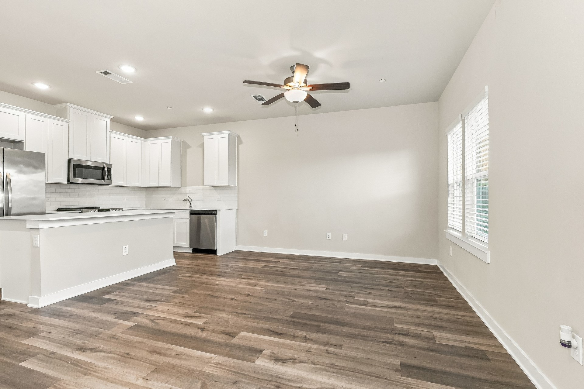313 N Centro Circle Property Photo 4
