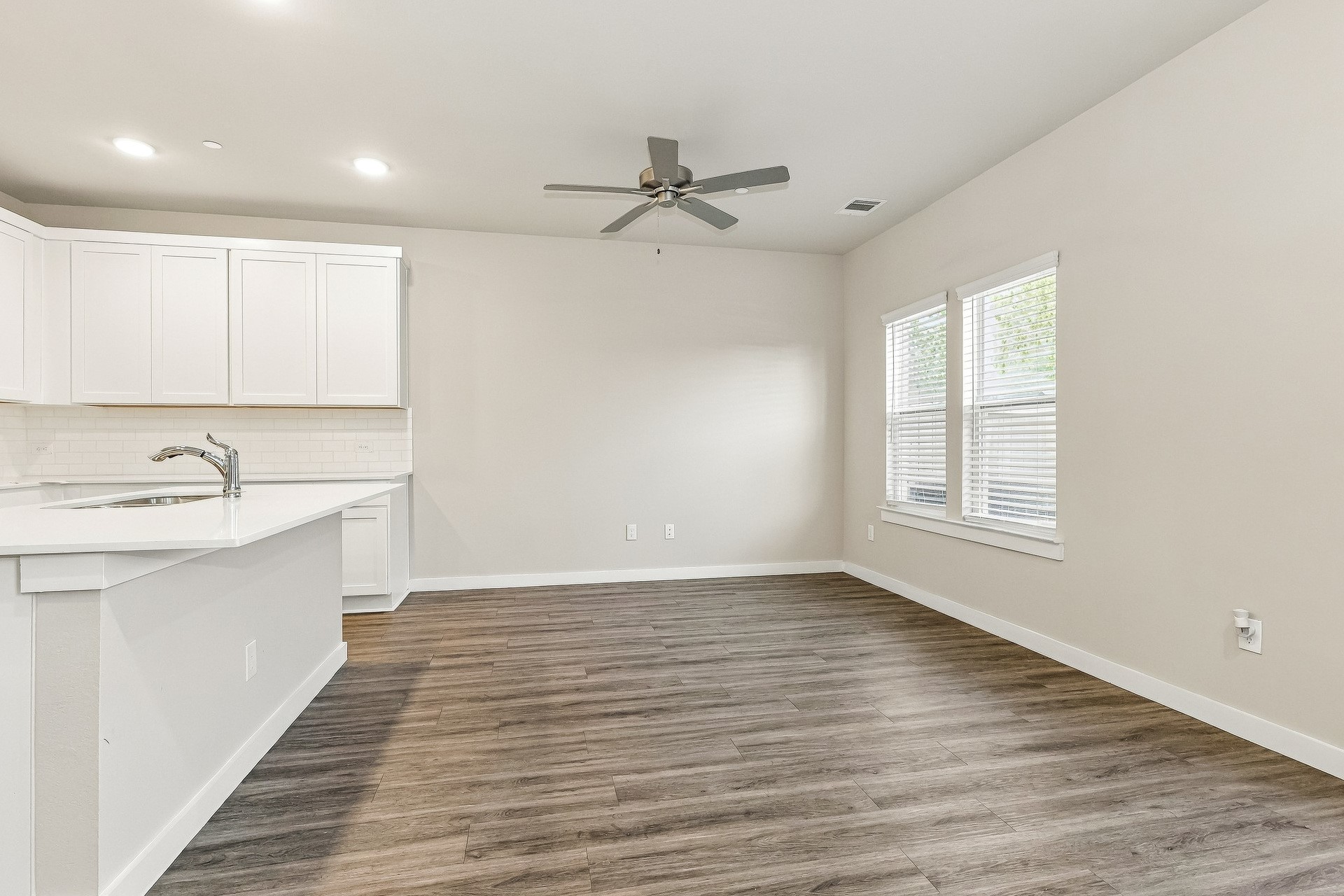 313 N Centro Circle Property Photo 5