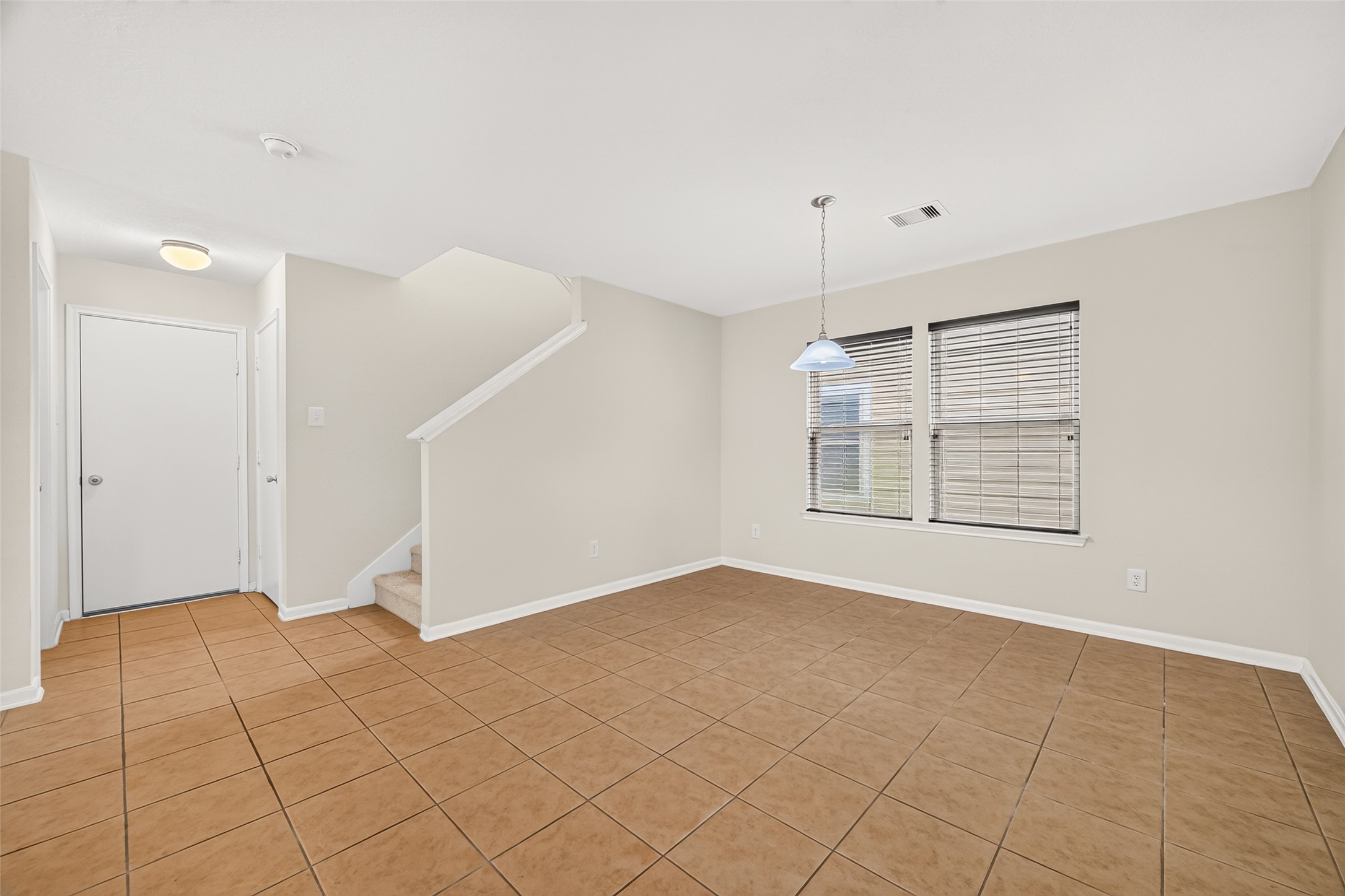 19335 Riley Espen Court Property Photo 9
