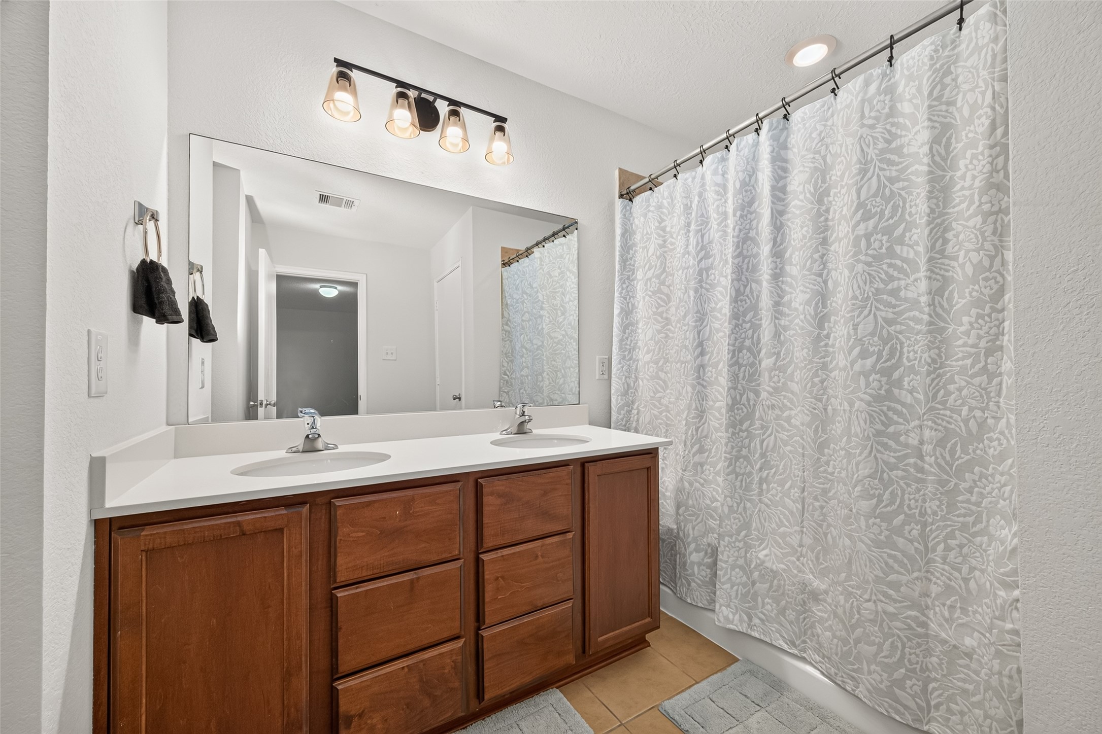 19335 Riley Espen Court Property Photo 33