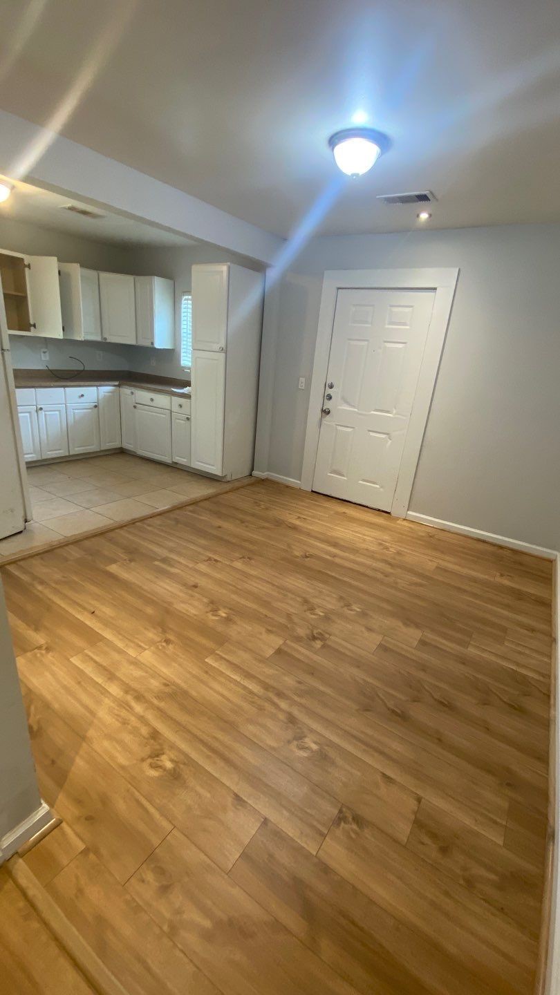 1918 Oleander Drive Property Photo 3