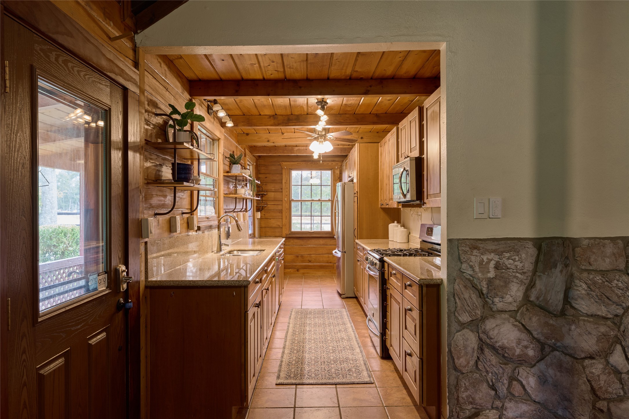 18233 Country Place Drive Property Photo 7
