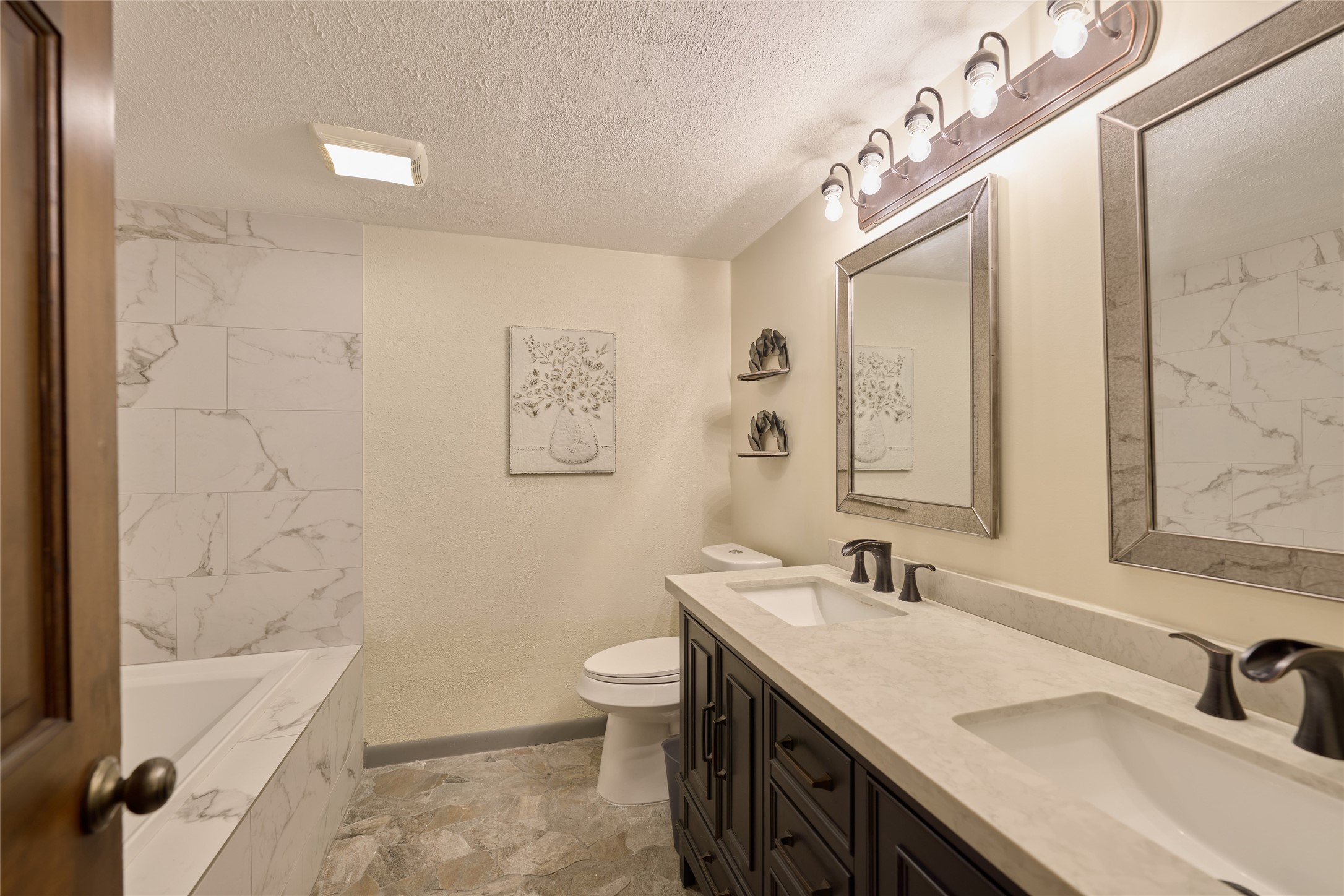 18233 Country Place Drive Property Photo 15