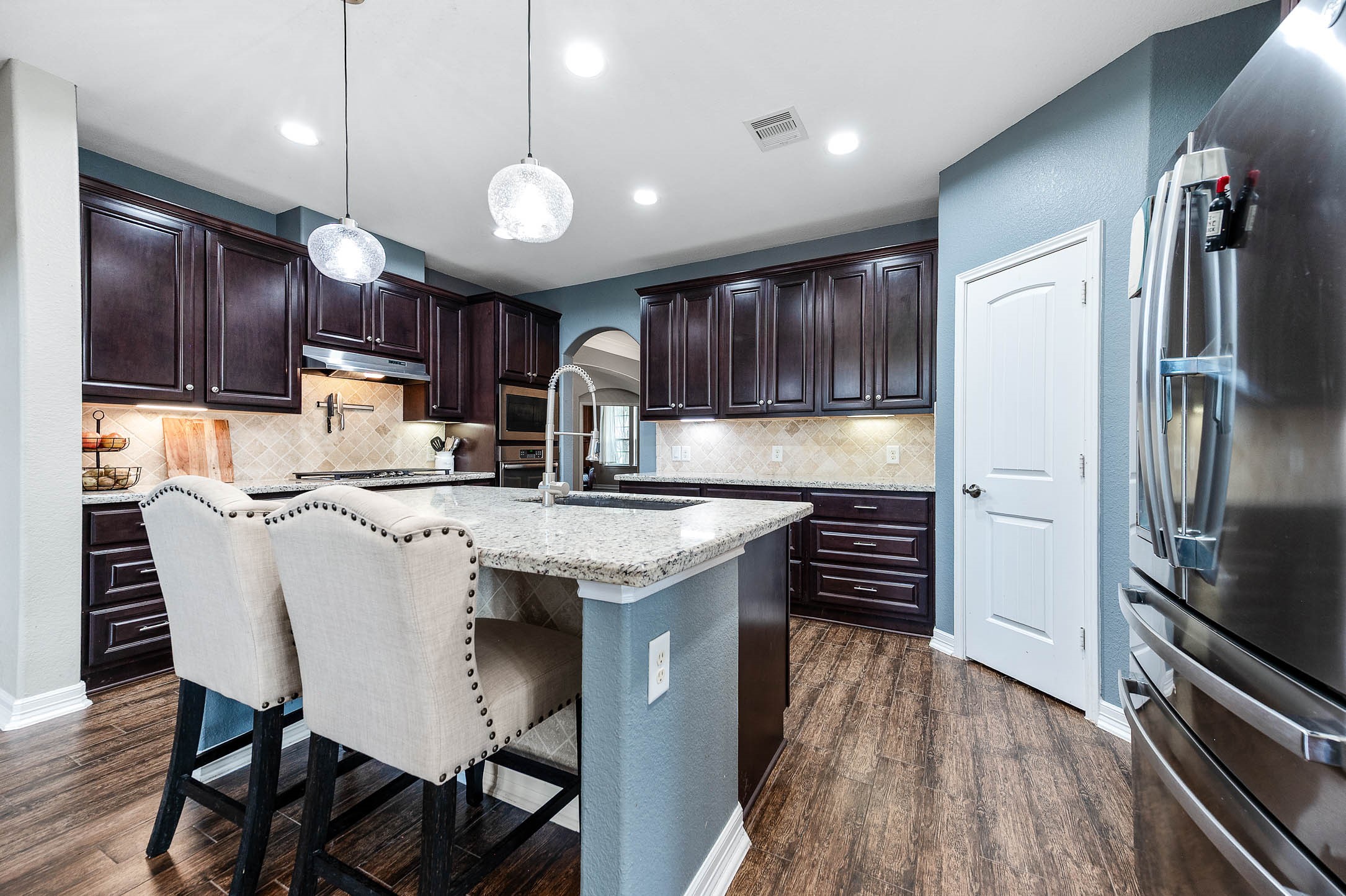 17607 Country Grove Property Photo 9