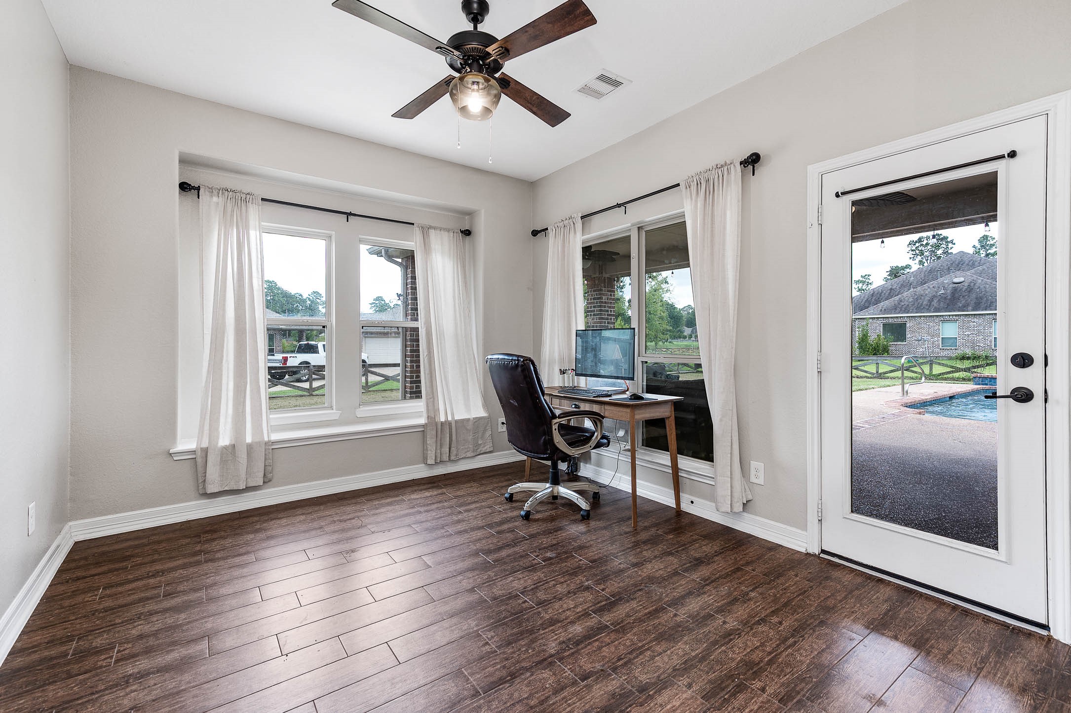 17607 Country Grove Property Photo 11