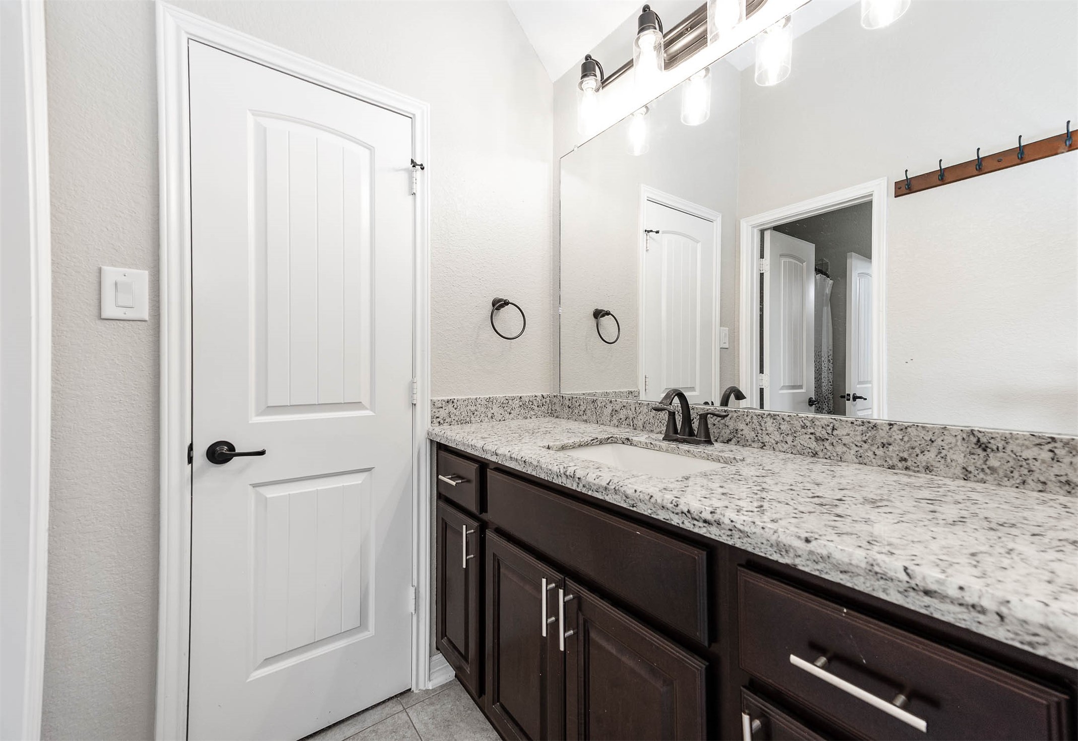 17607 Country Grove Property Photo 27