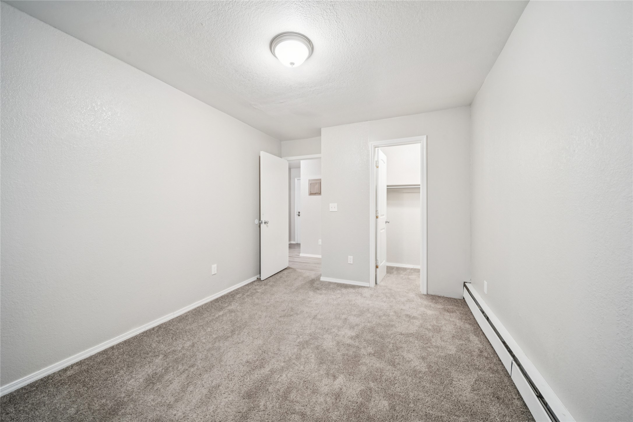 1046 W 26th Ave Property Photo 26