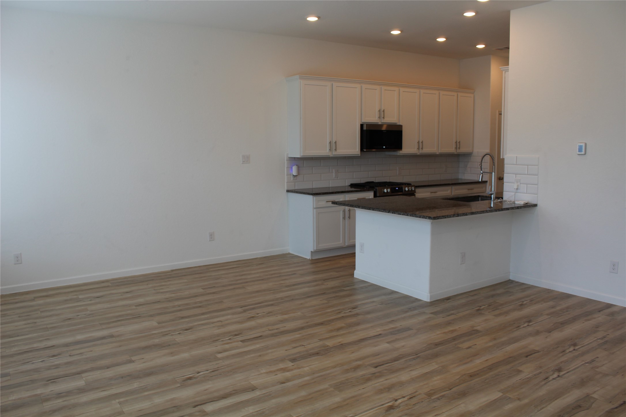 4203 Champlain Way Property Photo 5