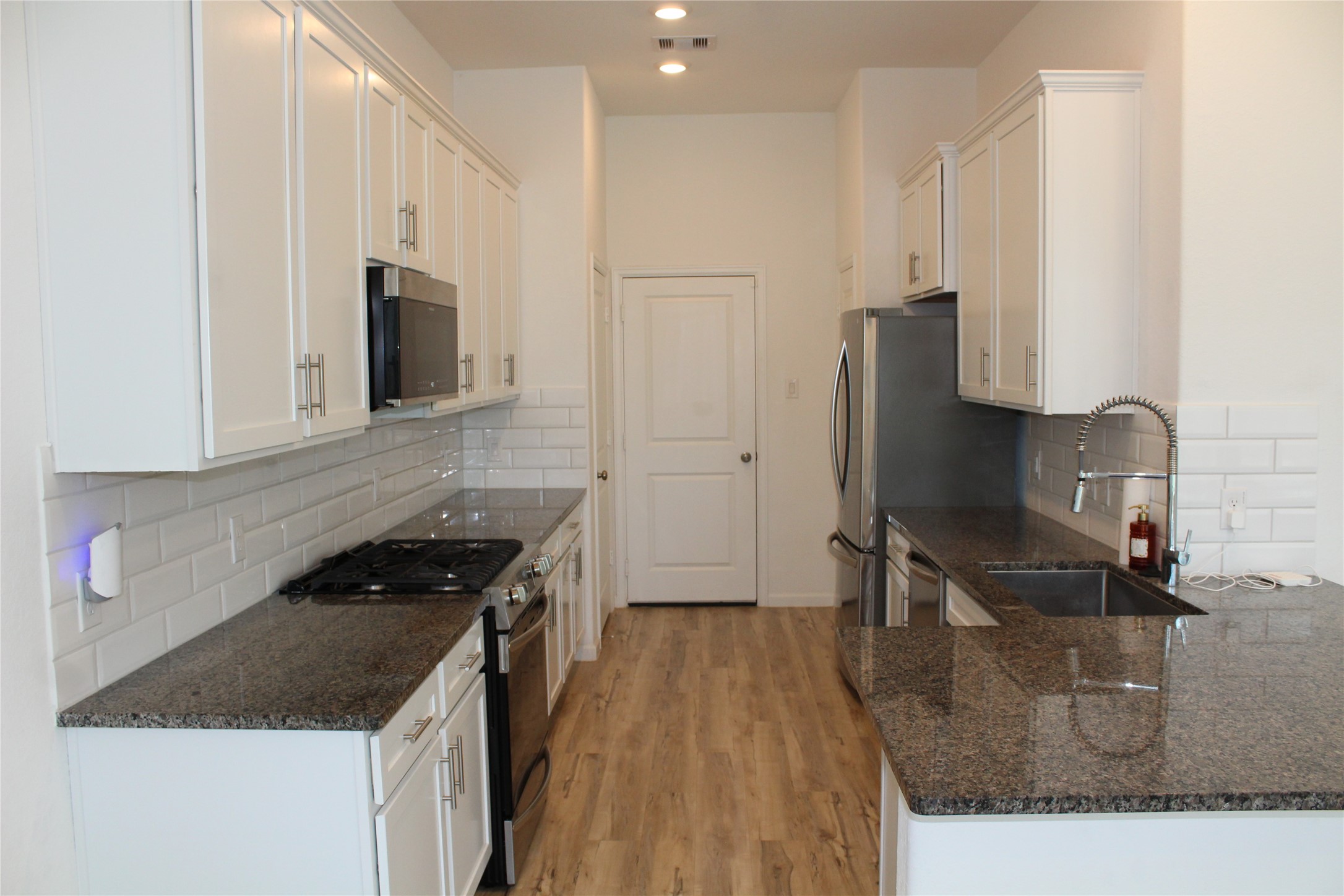 4203 Champlain Way Property Photo 11