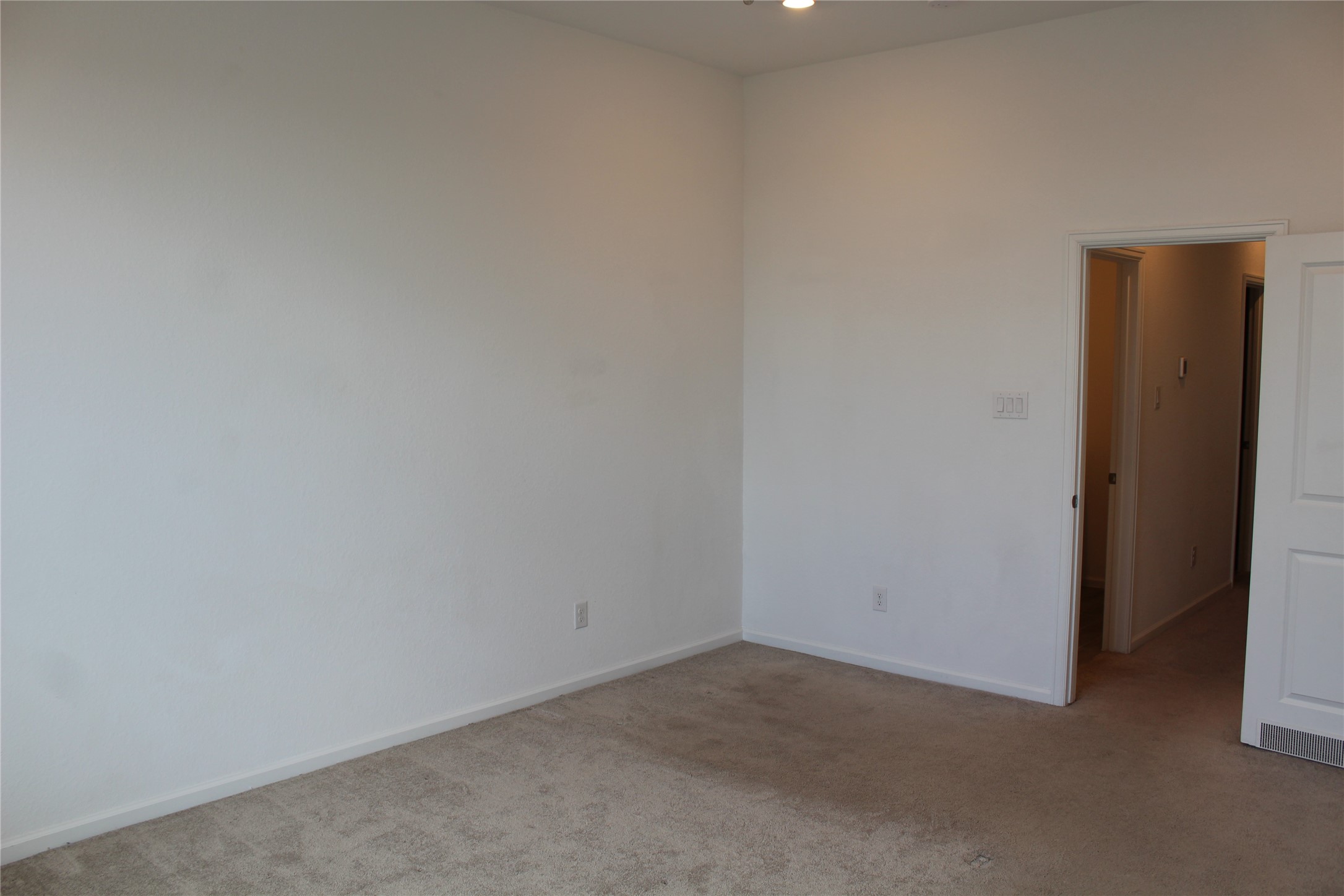 4203 Champlain Way Property Photo 20
