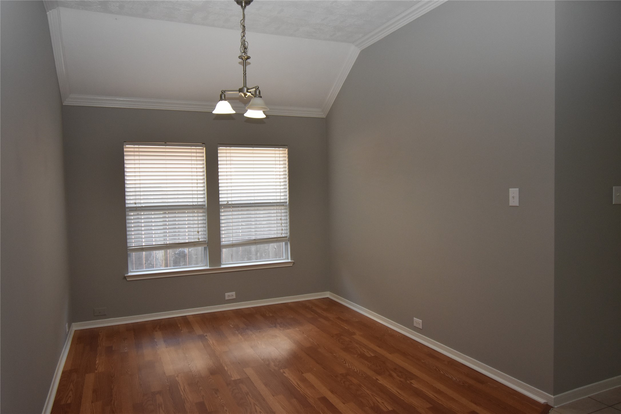 9518 Brackenton Crest Drive Property Photo 4