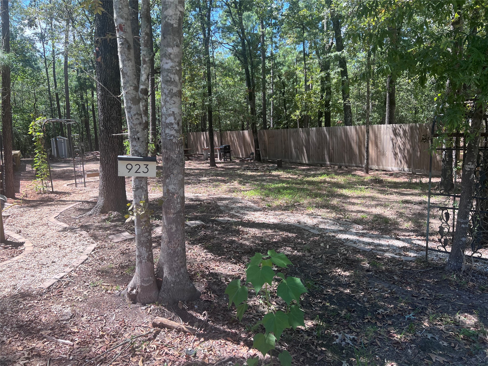 923 Brackenridge Property Photo 3