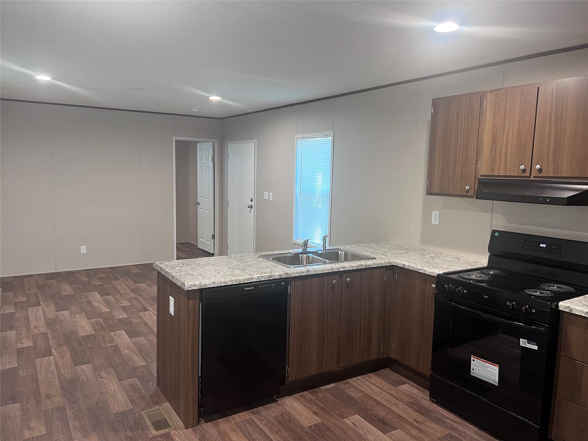 923 Brackenridge Property Photo 16