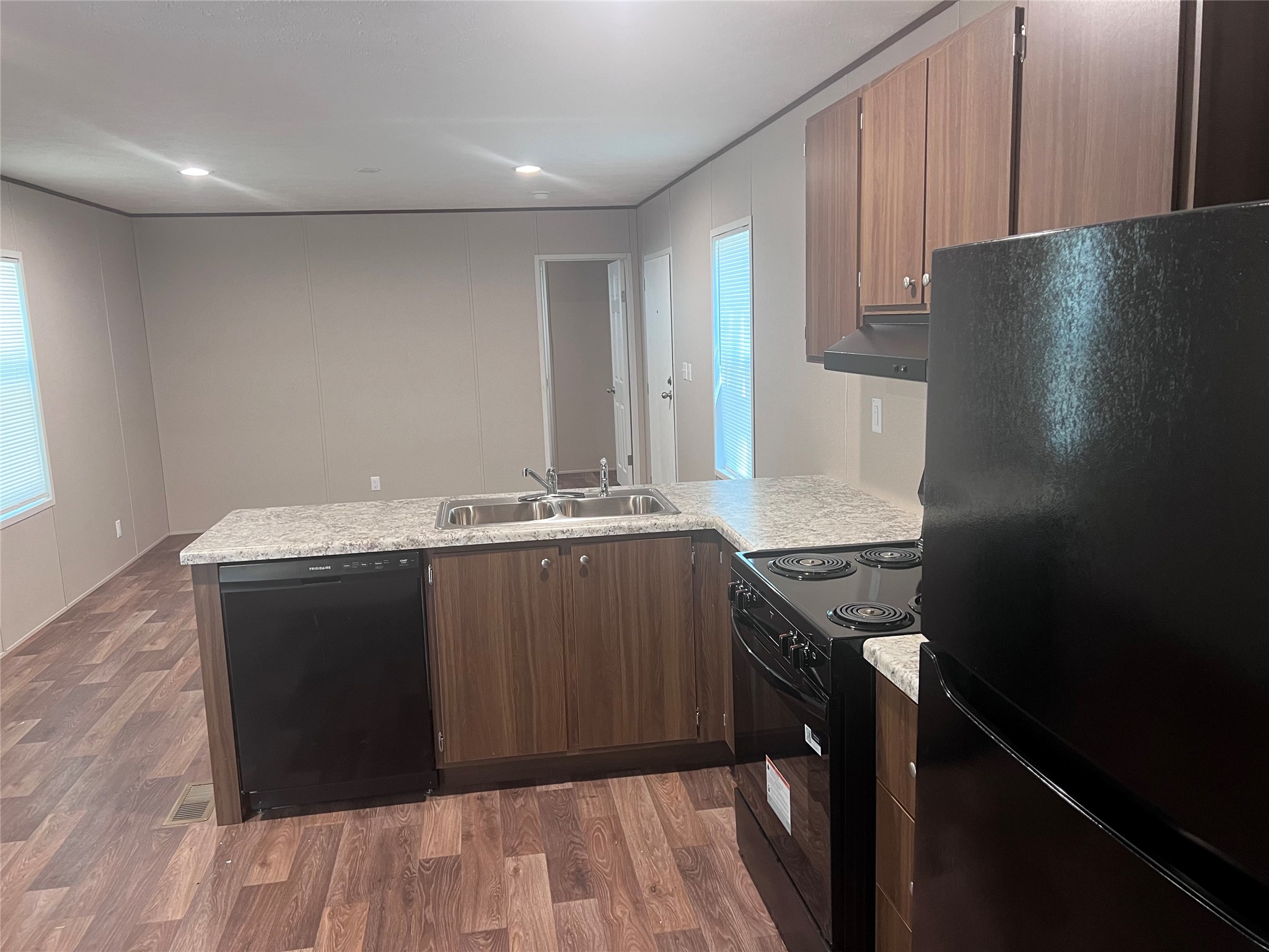 923 Brackenridge Property Photo 18