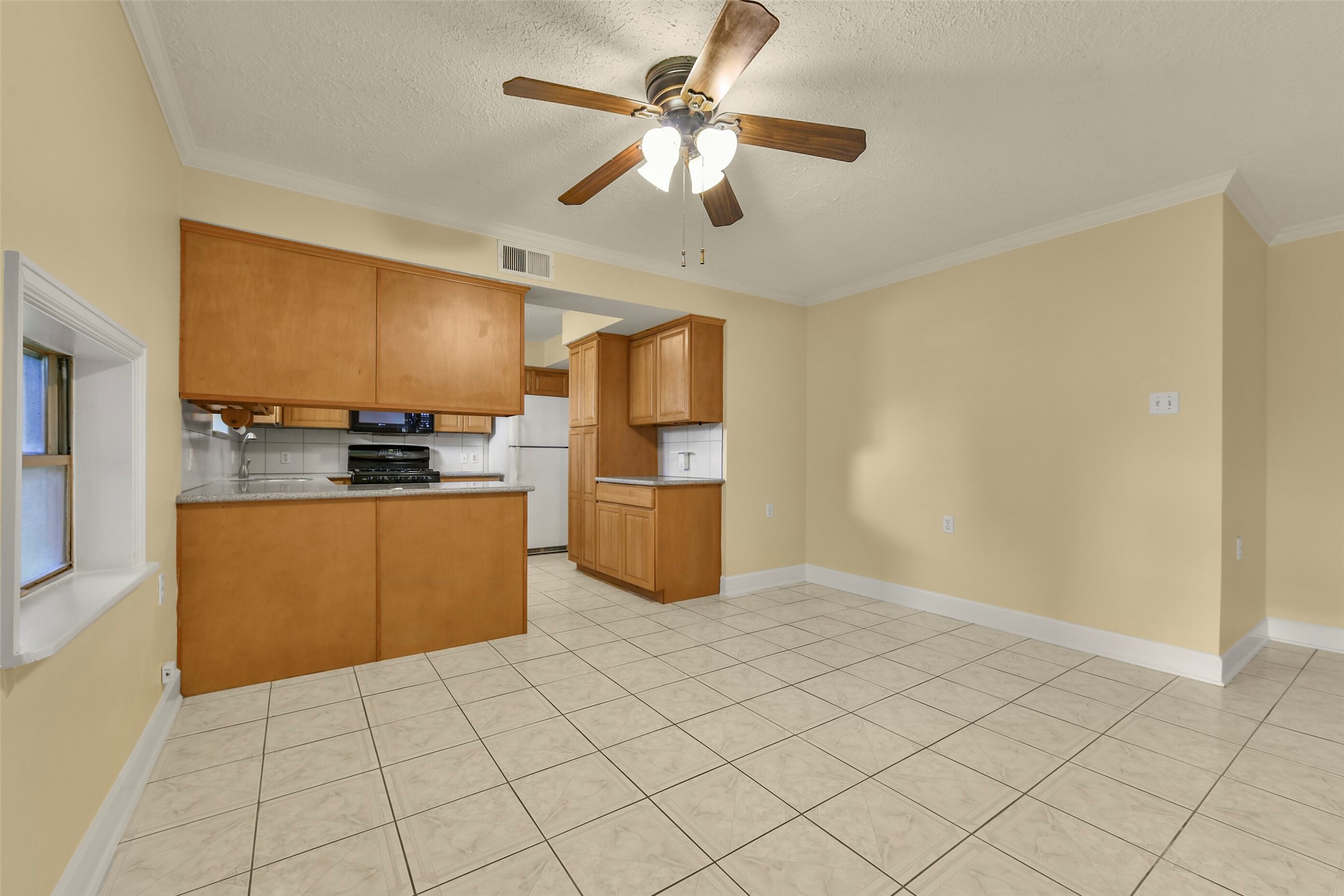 523 Oakdale Avenue Property Photo 5