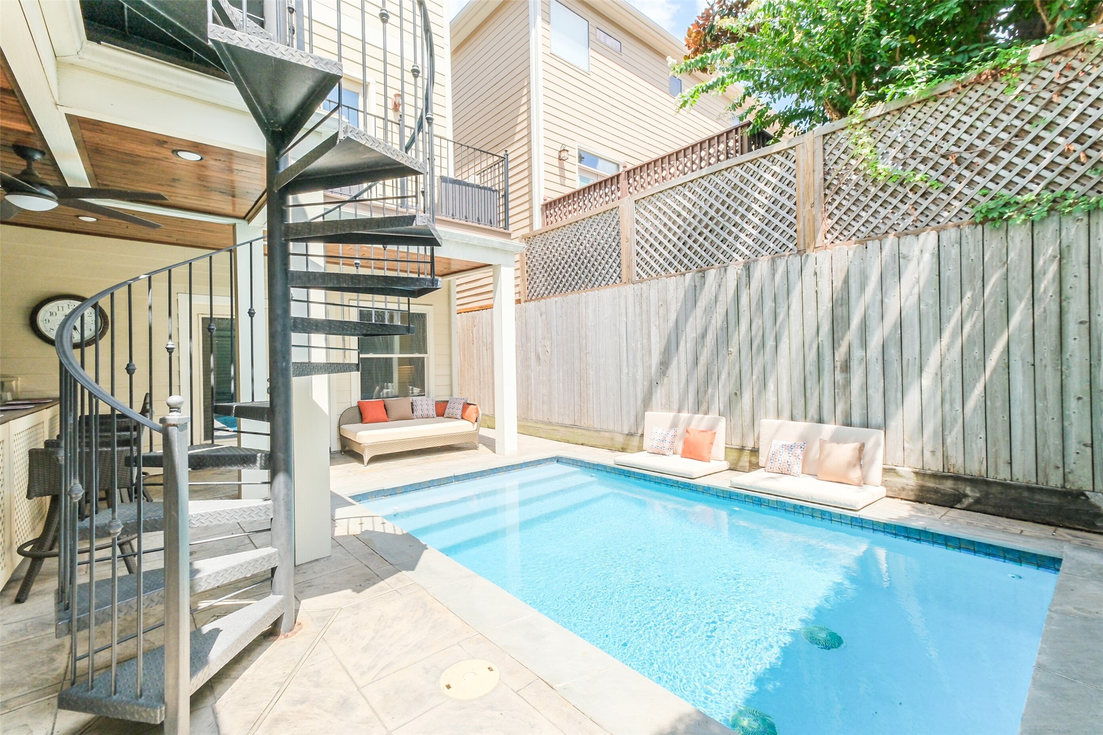 166 Reinicke Street Property Photo 45
