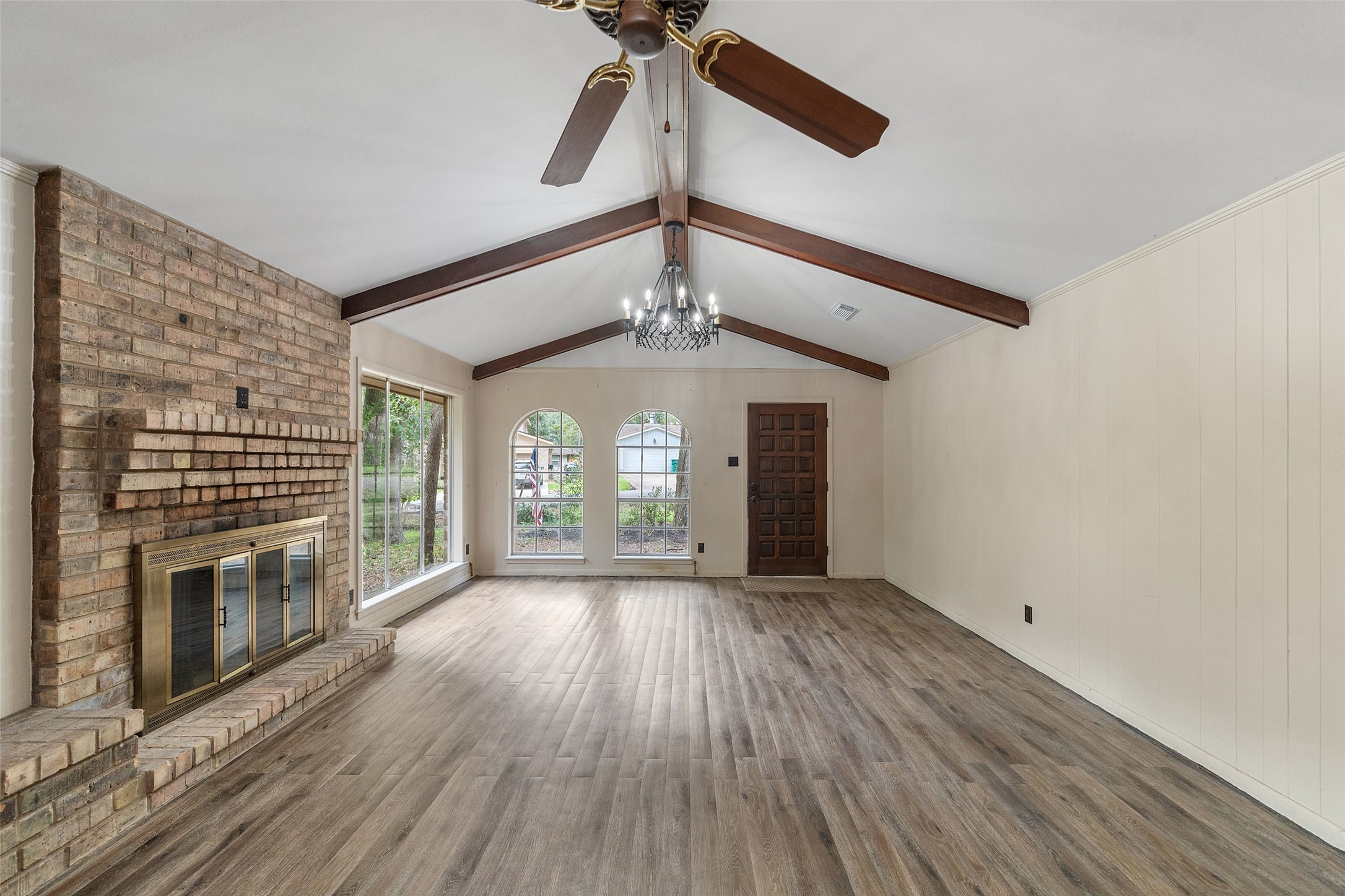 118 Sun City Lane Property Photo 7