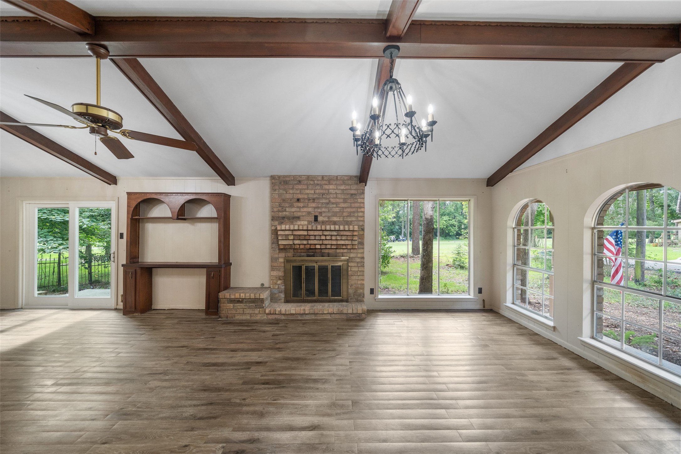 118 Sun City Lane Property Photo 12