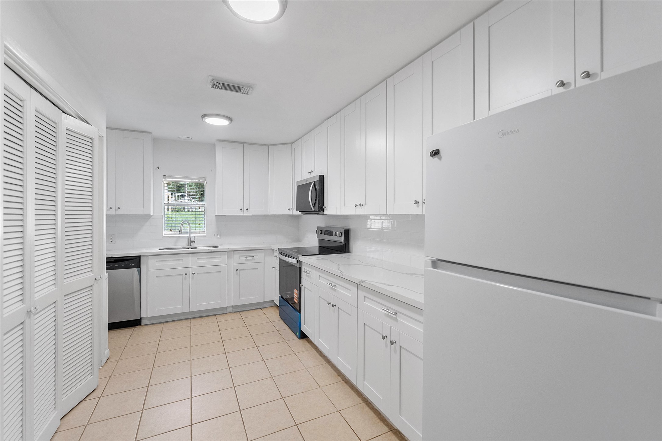 118 Sun City Lane Property Photo 16