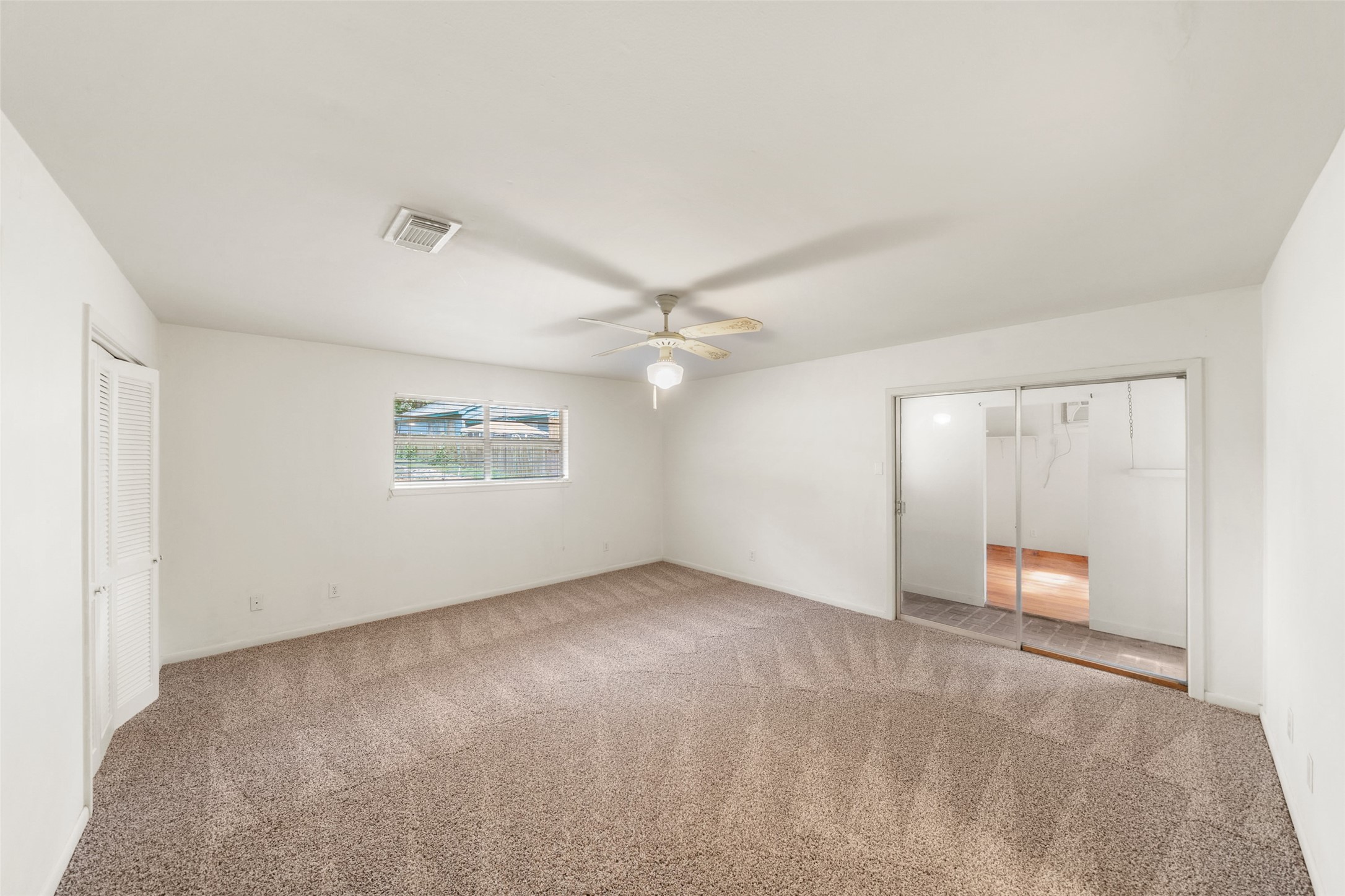 118 Sun City Lane Property Photo 20