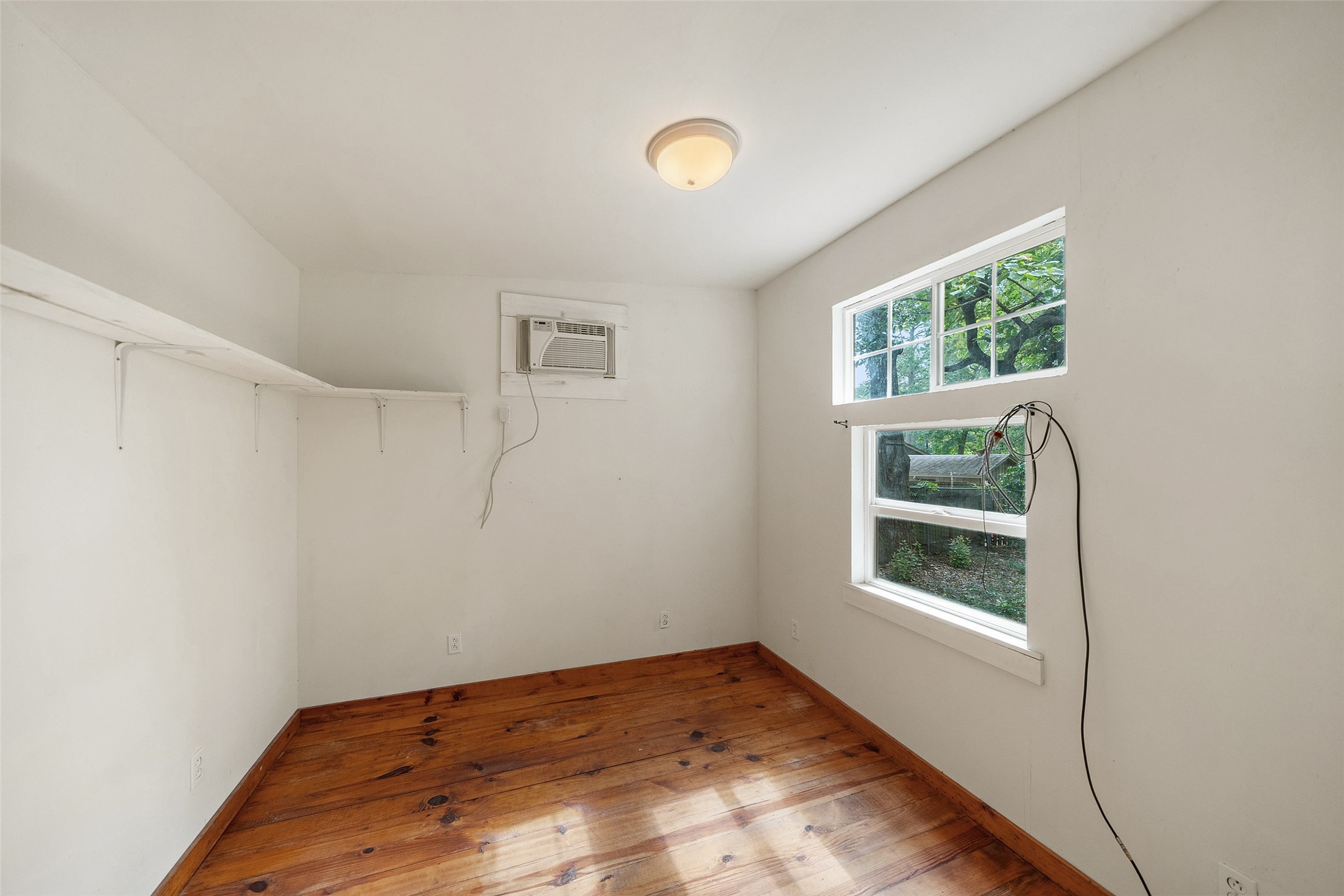 118 Sun City Lane Property Photo 28