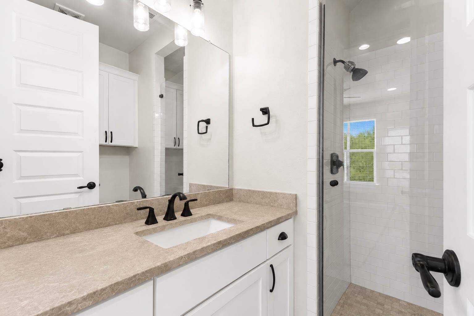 4007 Beacon Fisher Drive Property Photo 9