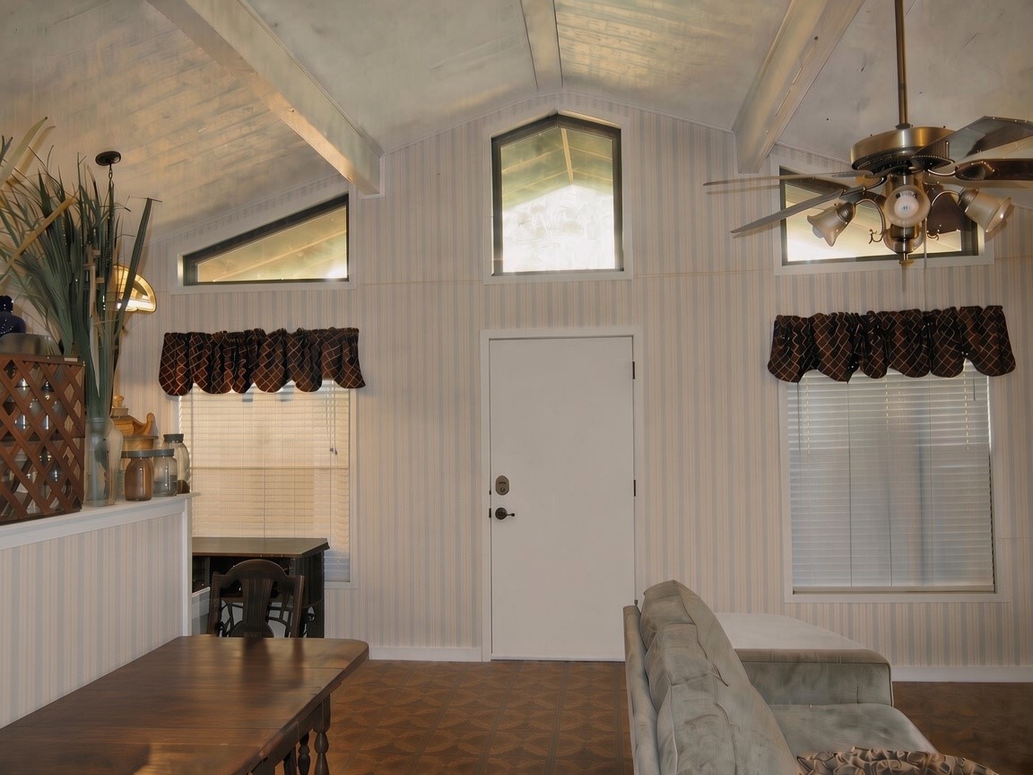 359 Dogwood Property Photo 6