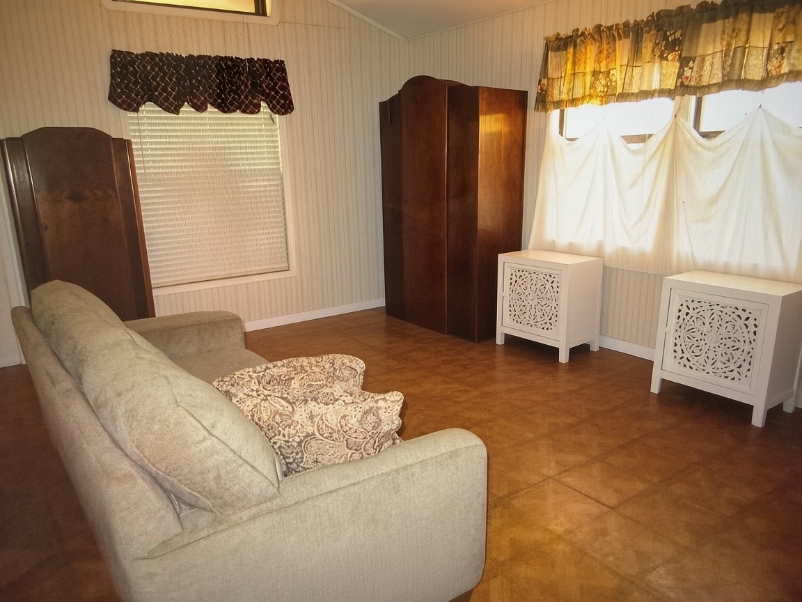 359 Dogwood Property Photo 8