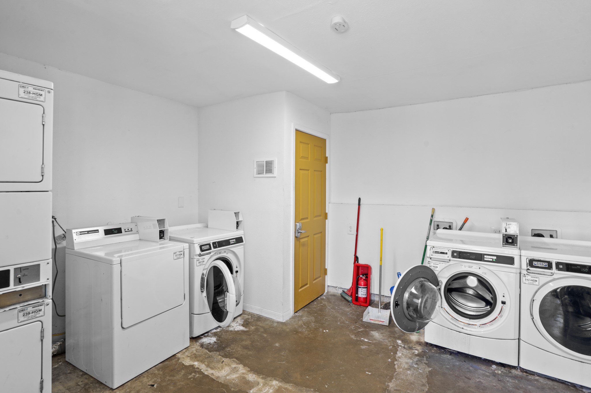 1408 Hughes Street 15 Property Photo 27