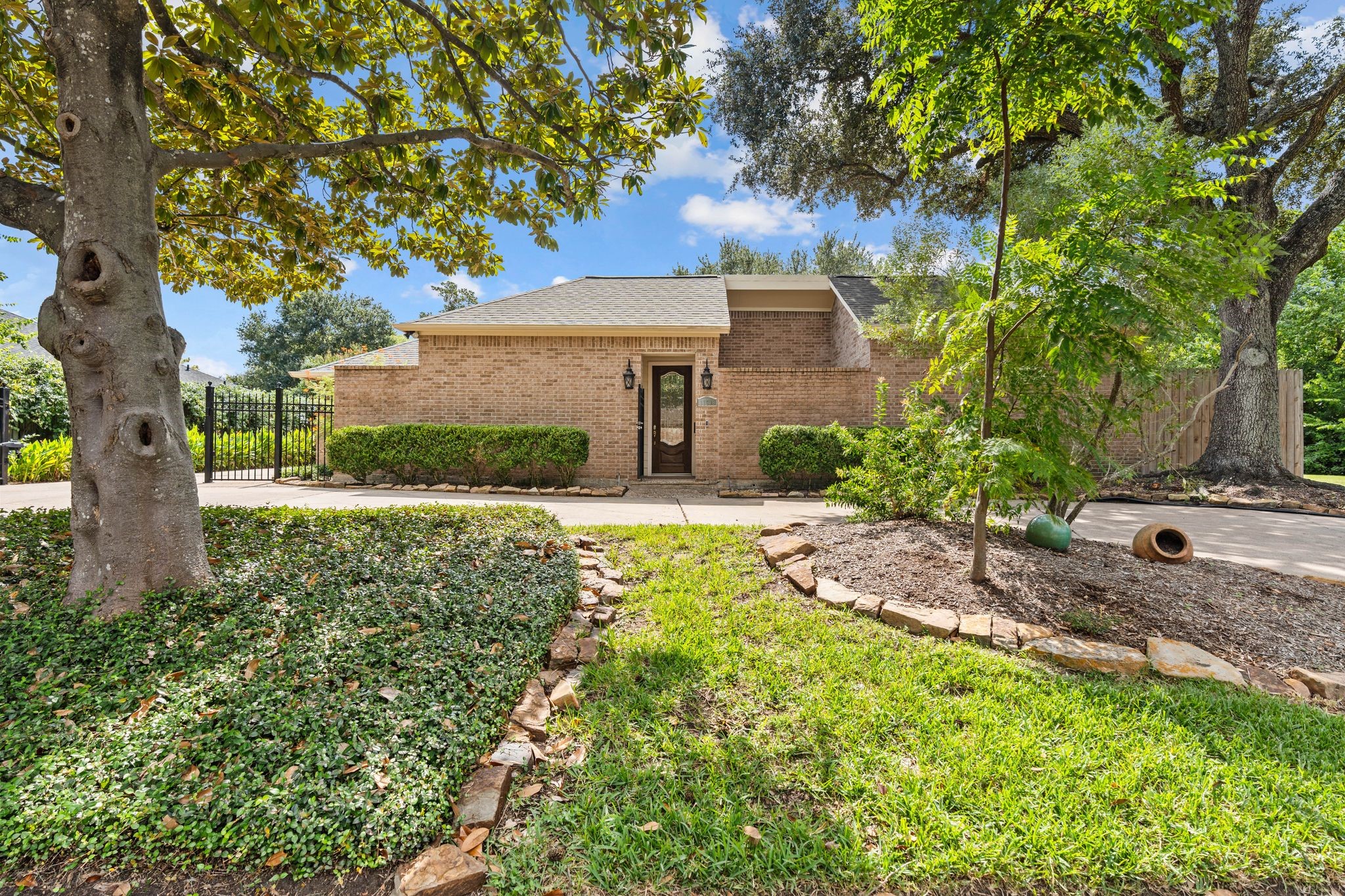 11519 Lakeside Place Drive Property Photo 1